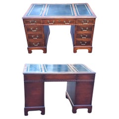 Retro Hespeler Furniture Chippendale Mahogany Inlays and Green Leather Top Desk