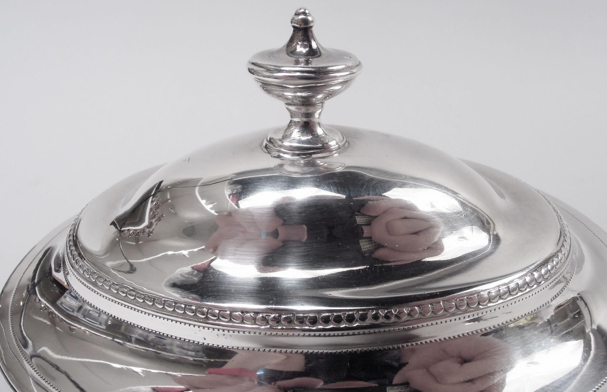 Late 18th Century Hester Bateman English Georgian Neoclassical Tea Caddy with Spoon, 1784 For Sale