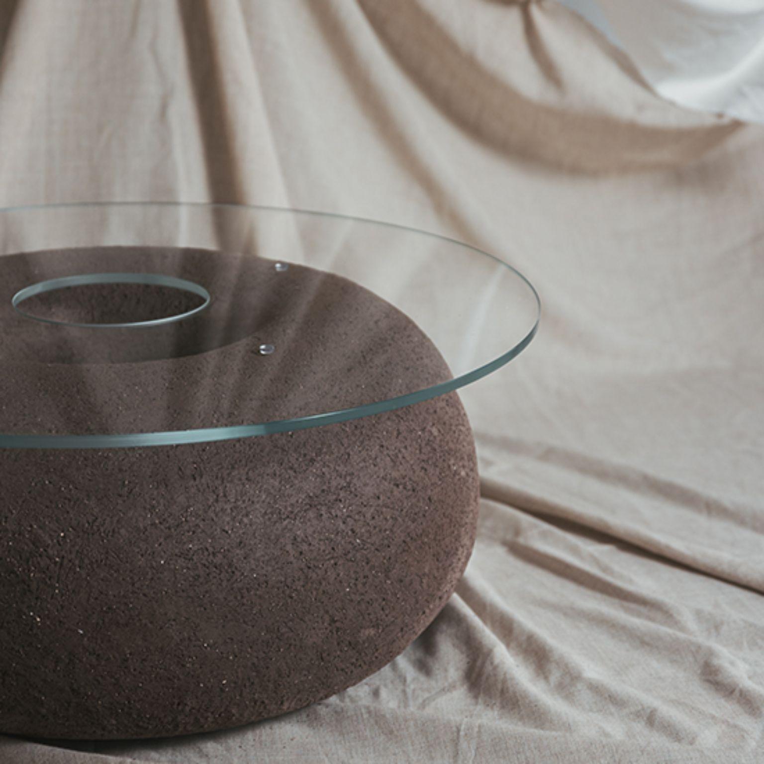 Postmoderne Table basse Hestia par Cuit Studio en vente