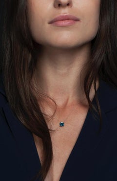 Hestia Modern London Blue Topaz Princess Cut Gemstone Audrey Necklace