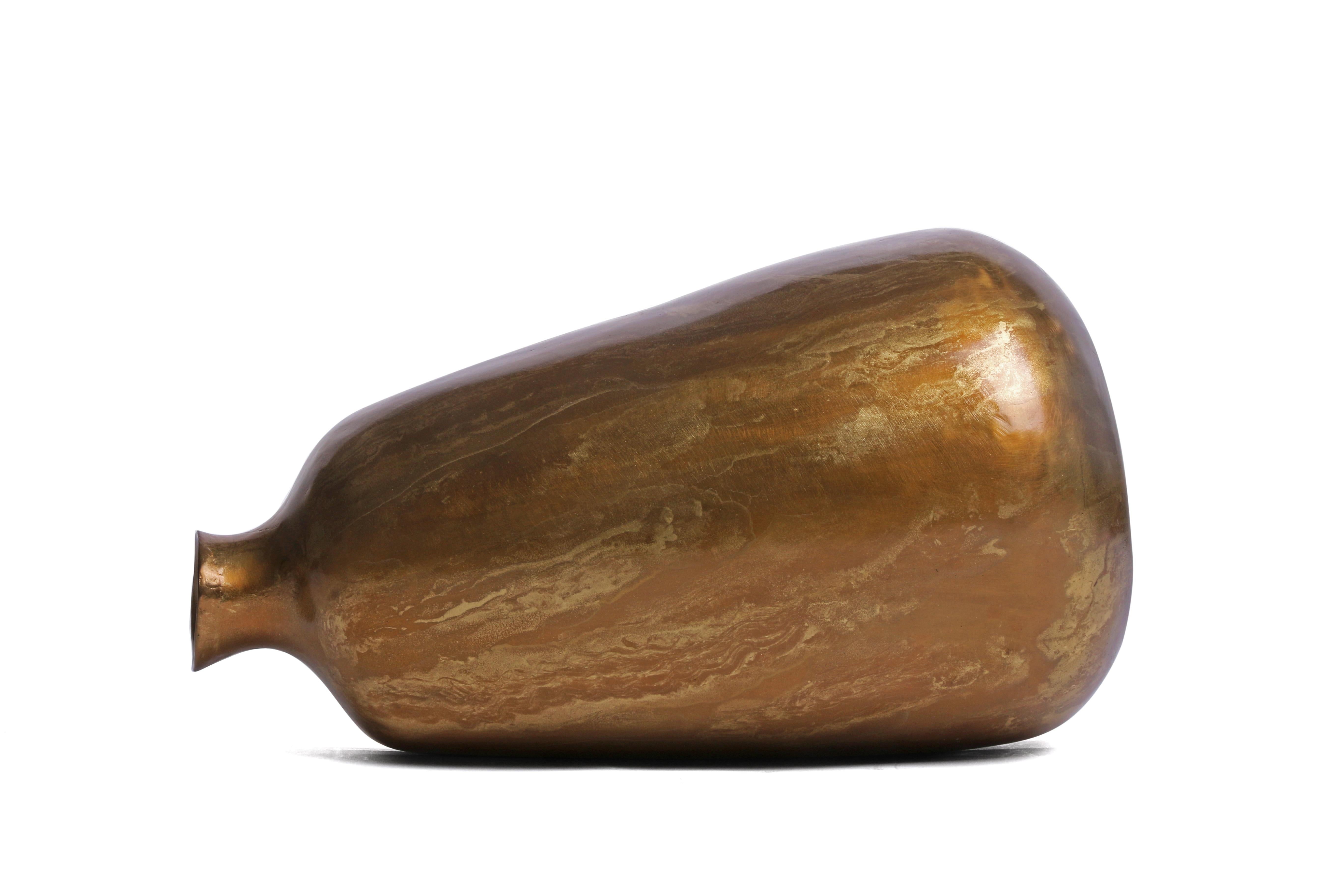 Jarrón Hestia (Espolvoreado de oro) de Brian Chaaban Moderno en venta