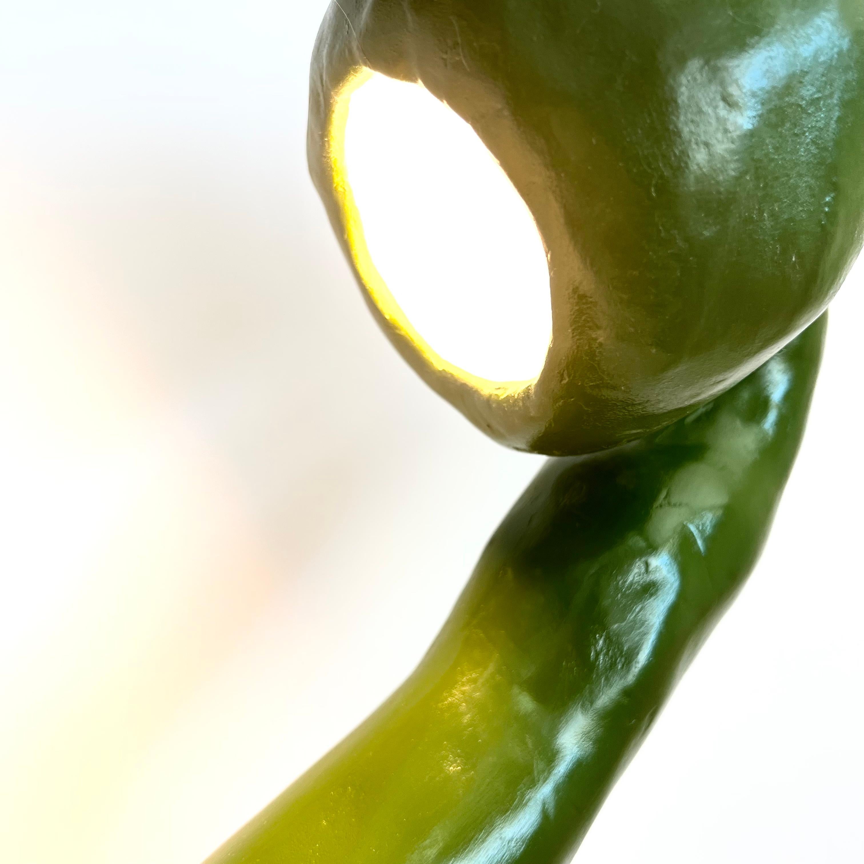 Américain Série de lampes de table Hestian Light de Studio Chora, laque verte, fabriquée sur commande en vente