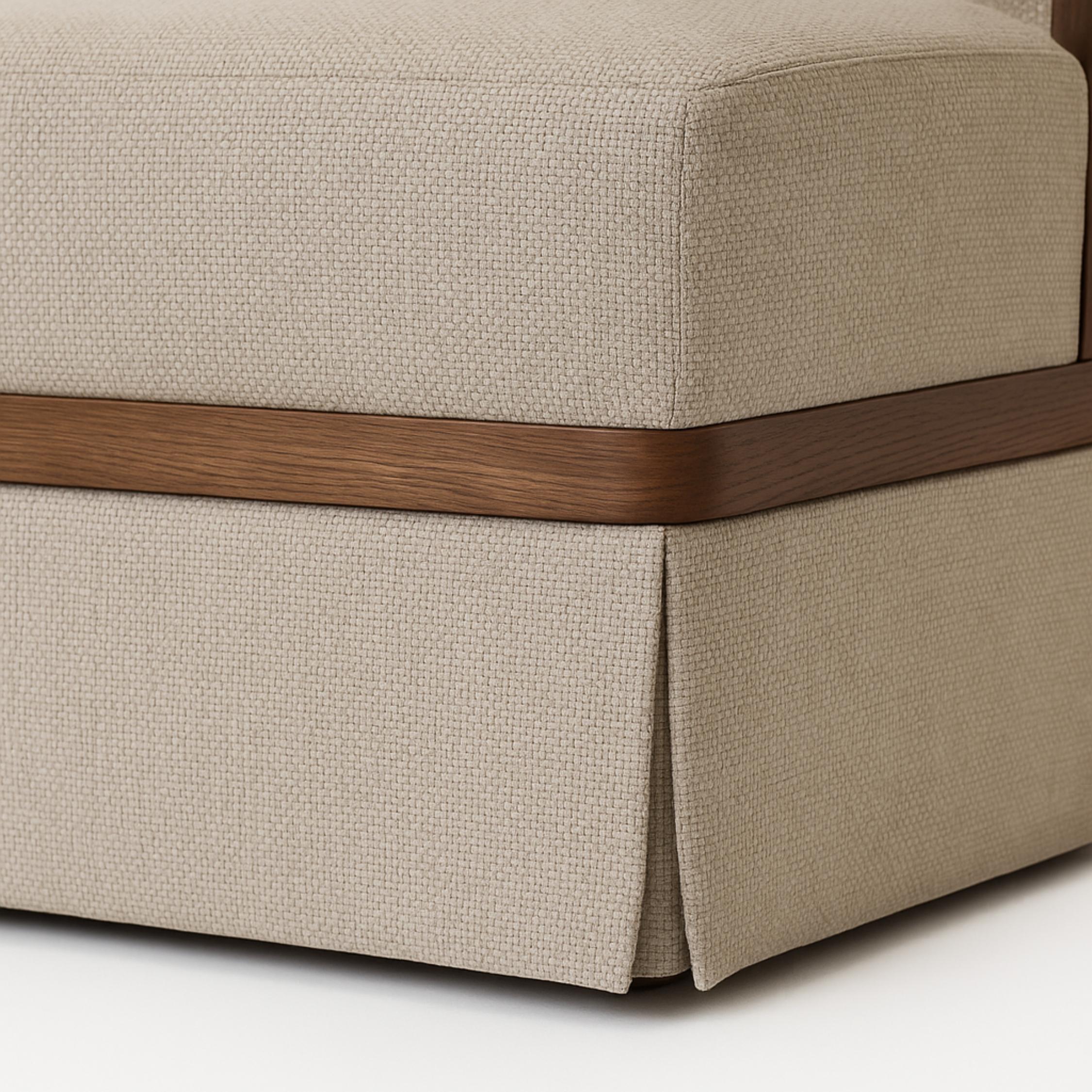 Chaise tournante à jupe Heston en vente 1