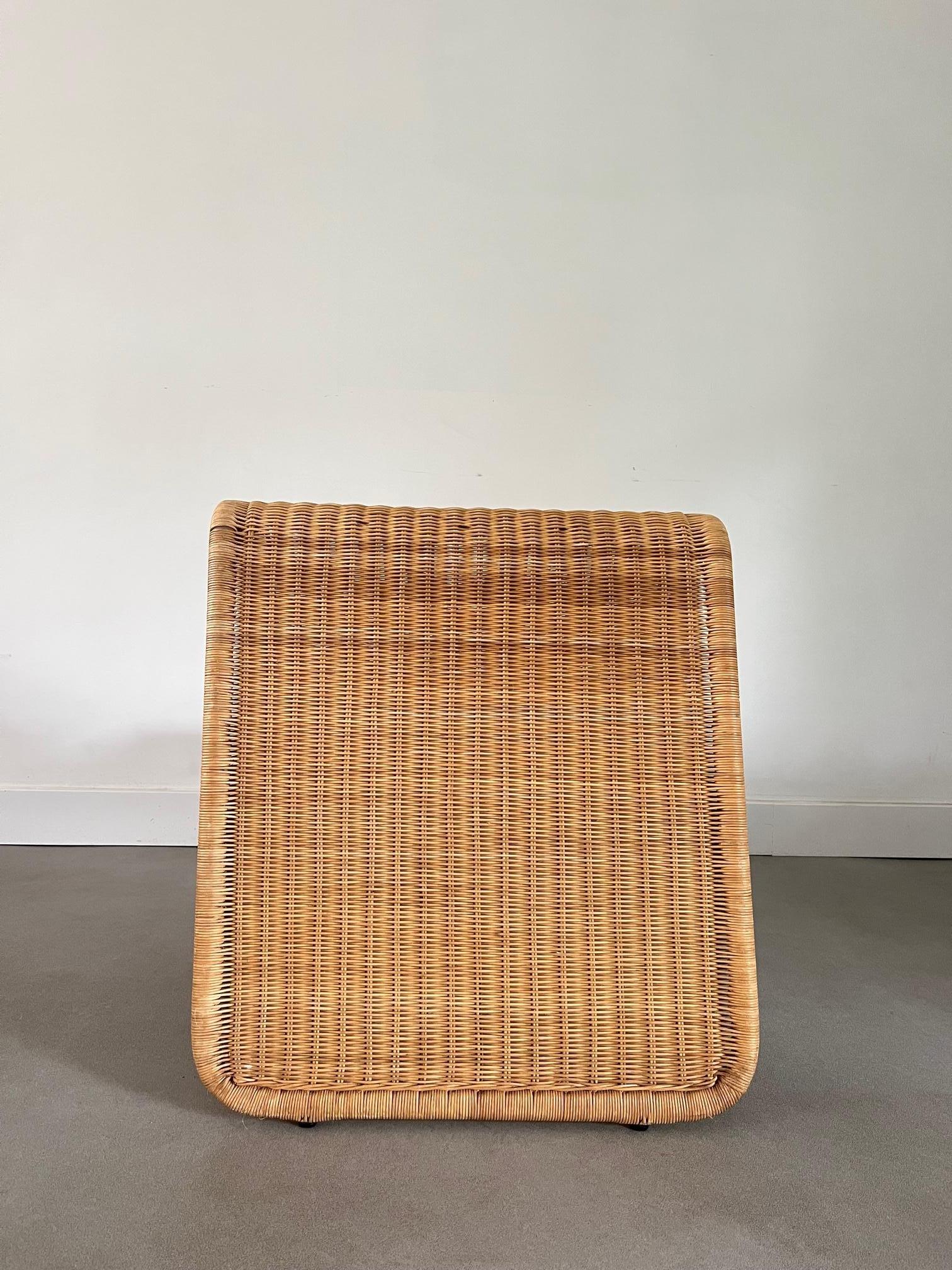 Post-Modern Hestra P8 Wicker/Rattan Lounge Chair in the Style of Tito Agnoli