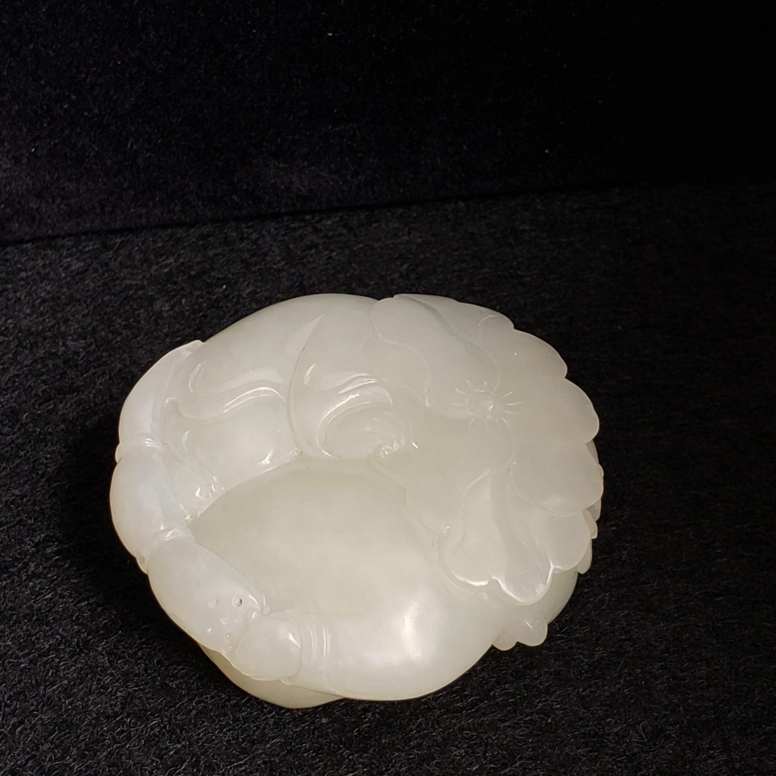Pendentif en jade blanc Hetian Boy & Girl Lotus Leaf Motif : en vente 10