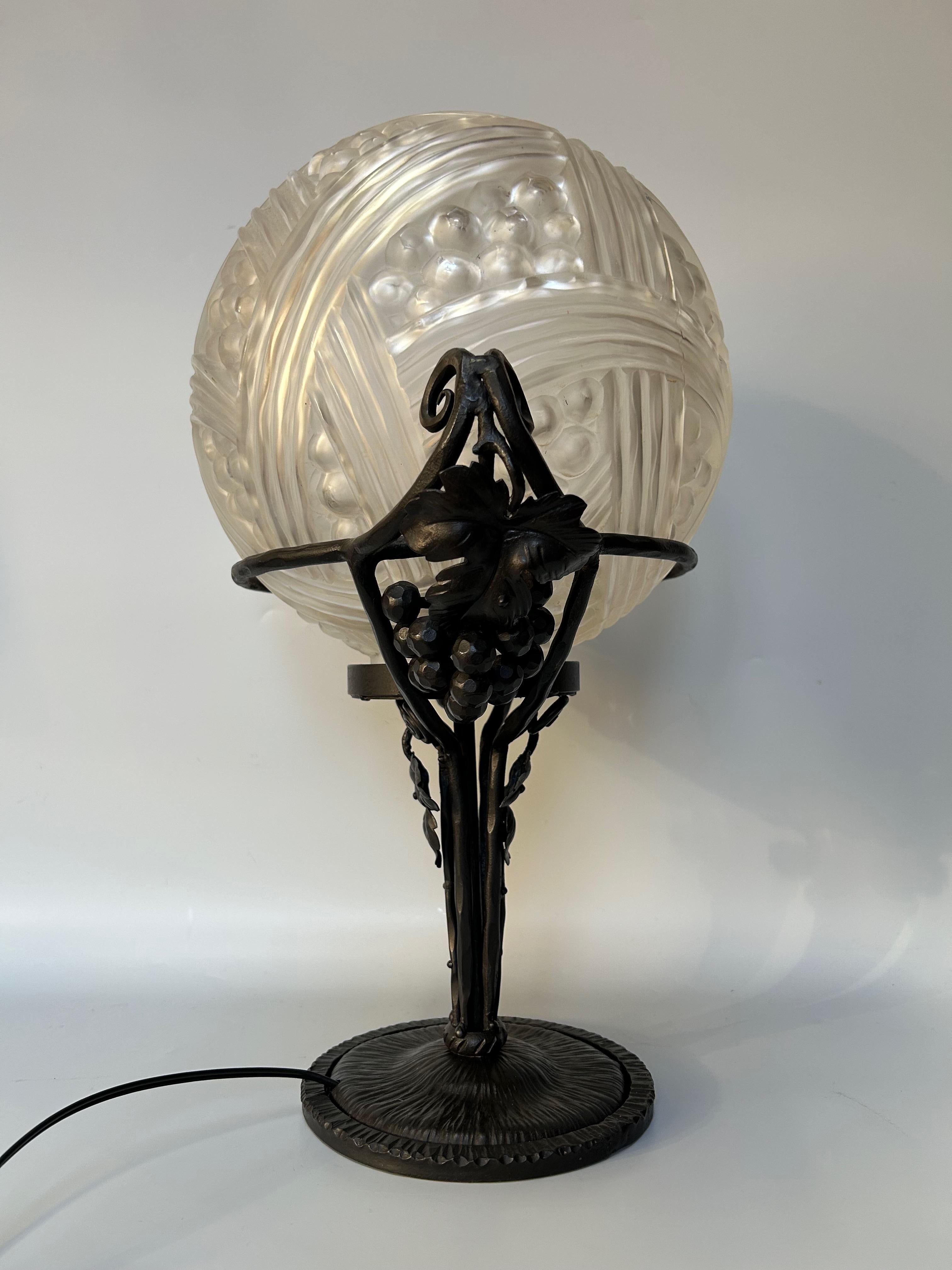 French Hettier and Vincent Art Deco Lamp