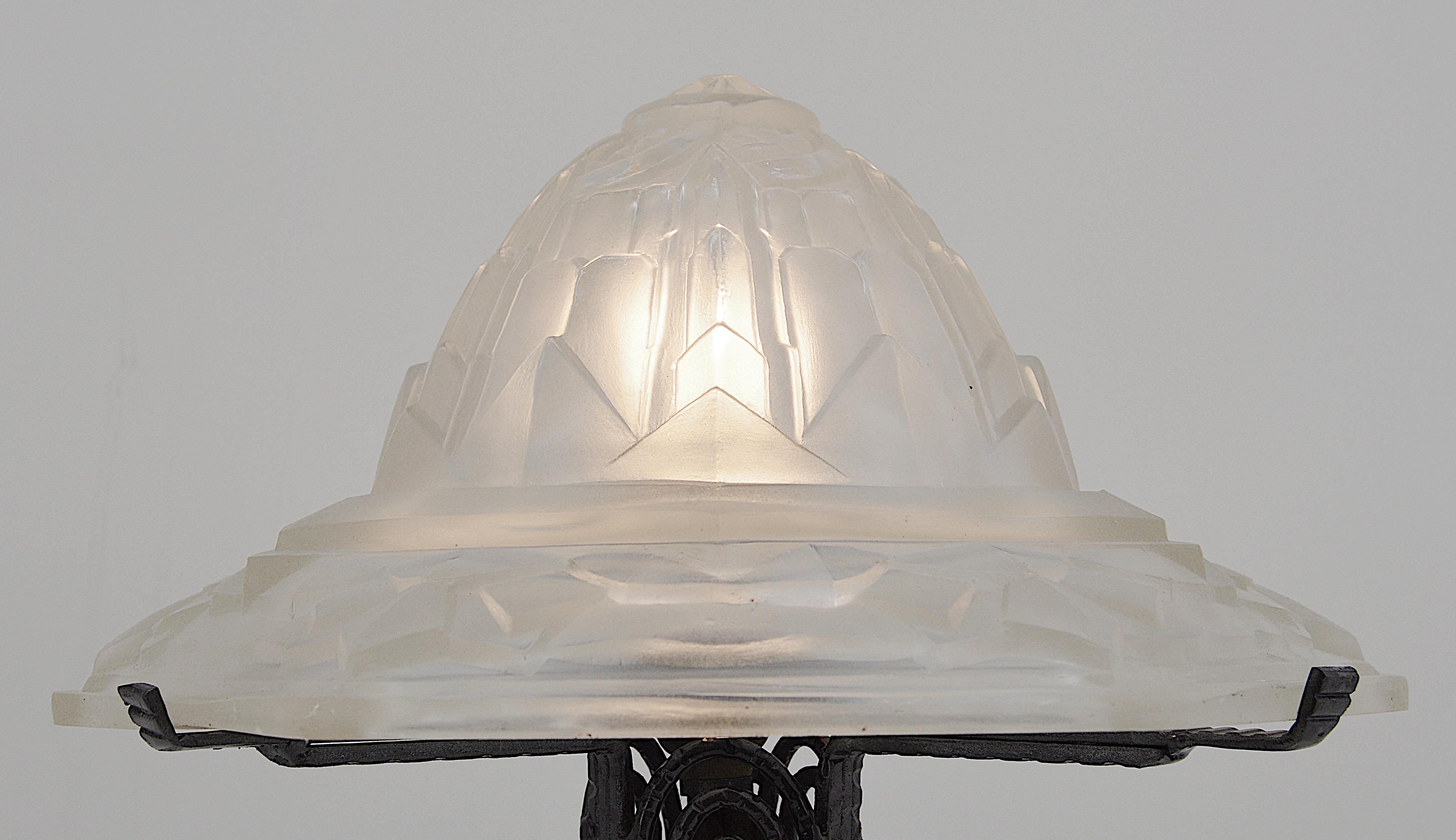 Frosted Hettier-Vincent Art Deco Table Lamp, France, 1920 For Sale