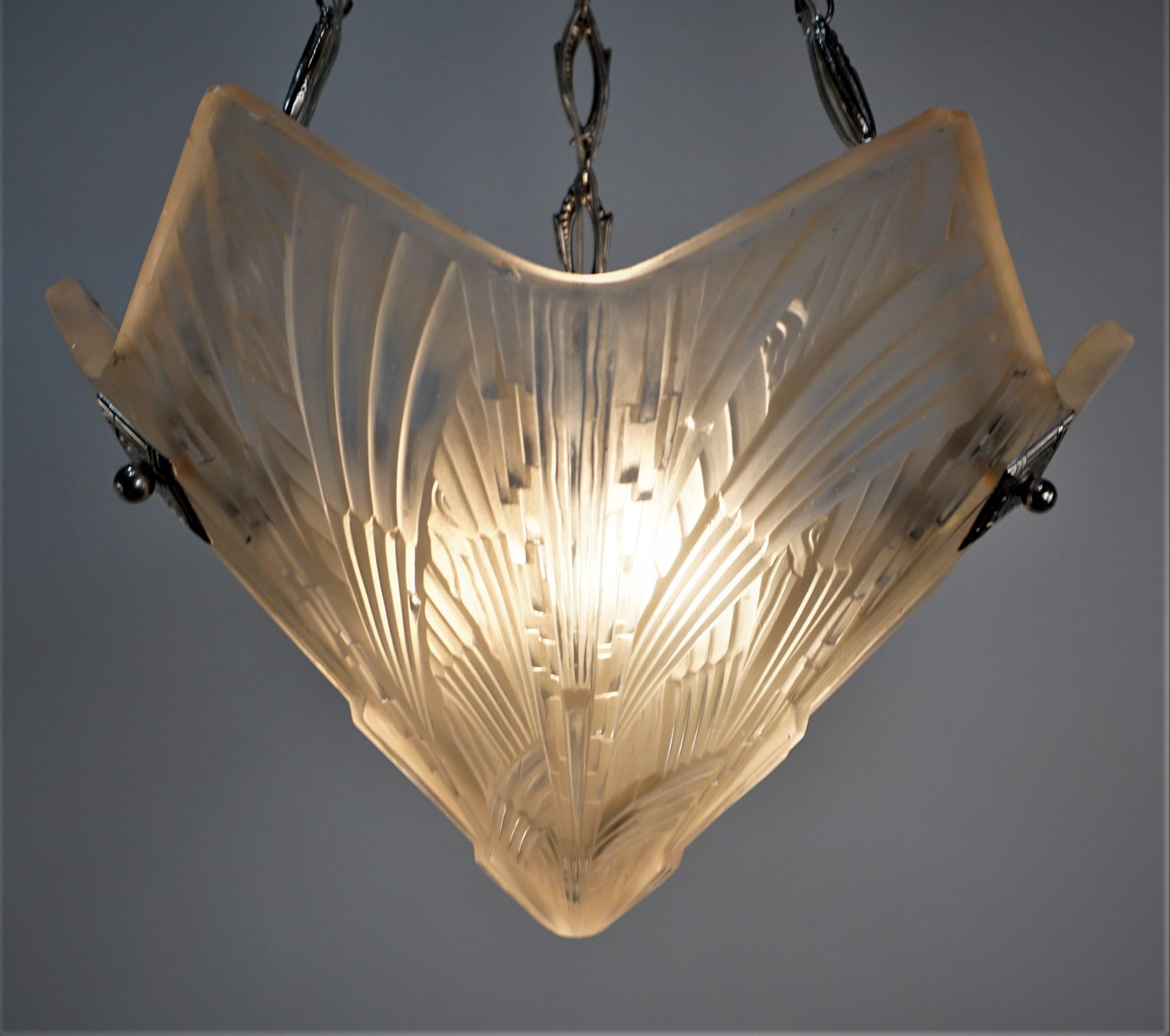 Hettier-Vincent French Art Deco Pendant Chandelier For Sale 3