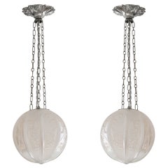 Hettier-Vincent Pair of French Art Deco Pendants Chandeliers, circa 1925