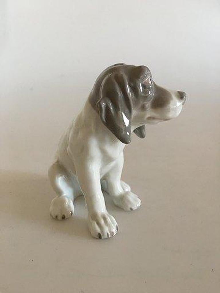 Heubach porcelain dog figurine. 

Measure: 8.5 cm H (3 11/32