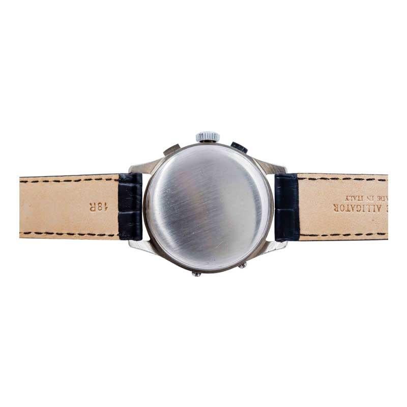 Montre-bracelet chronographe Heuer triple date en acier inoxydable avec cadran d'origine en vente 5
