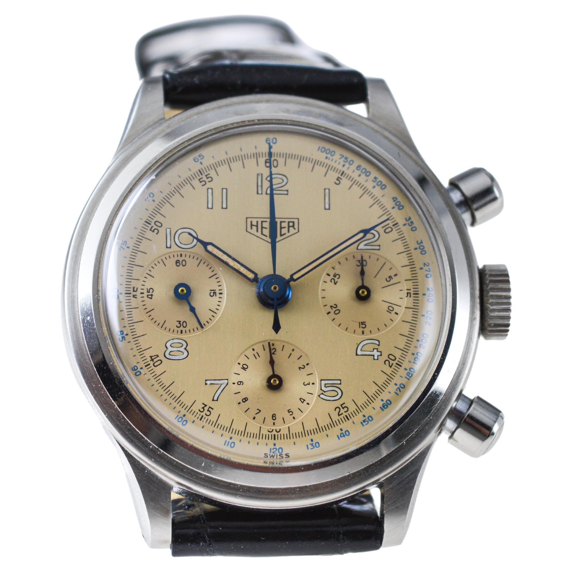 Montre chronographe manuelle Heuer en acier inoxydable étanche à trois registres en vente 2