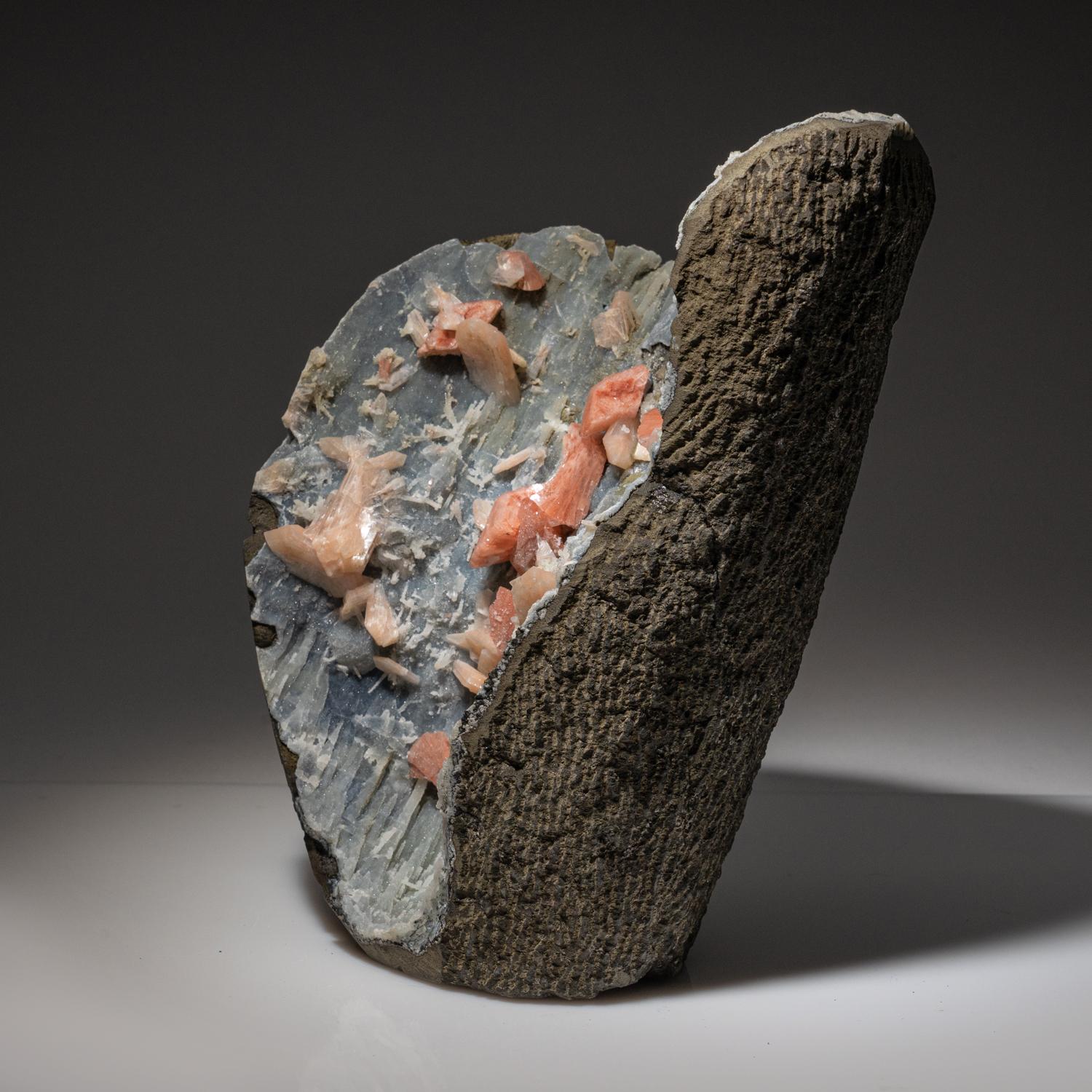 Indiano Heulandite su calcedonio con stilbite da Sawda, Maharashtra, India in vendita