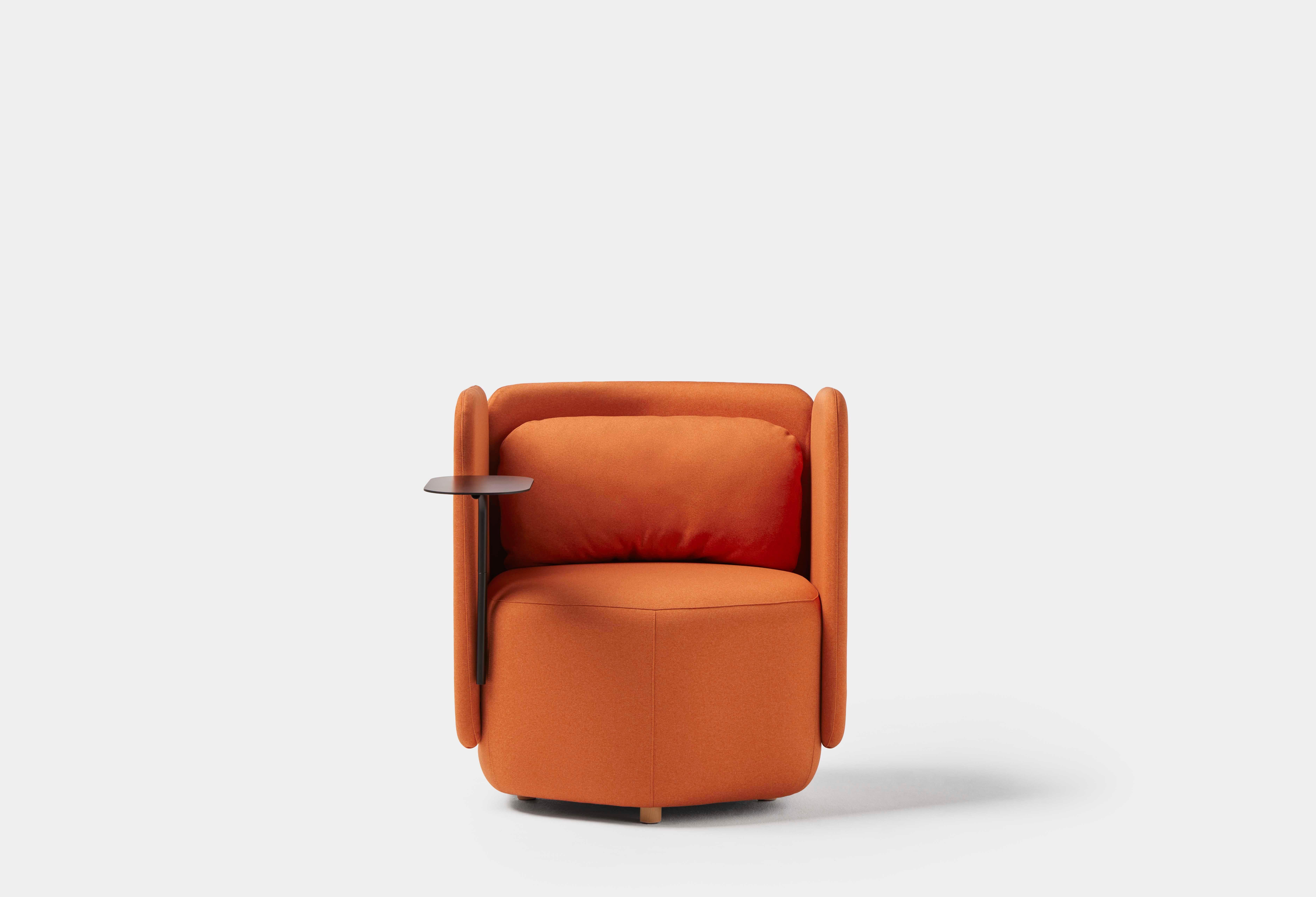 HEX Armchair low panels with side table by Pepe Albargues.
Dimensions: W 76 x D 77 x H 80 x Seat 44
Materials: Pine wood and tablex seat structure. Backrest with metal frame, plywood and tablex board. Foam CMHR (high resilience and flame retardant)