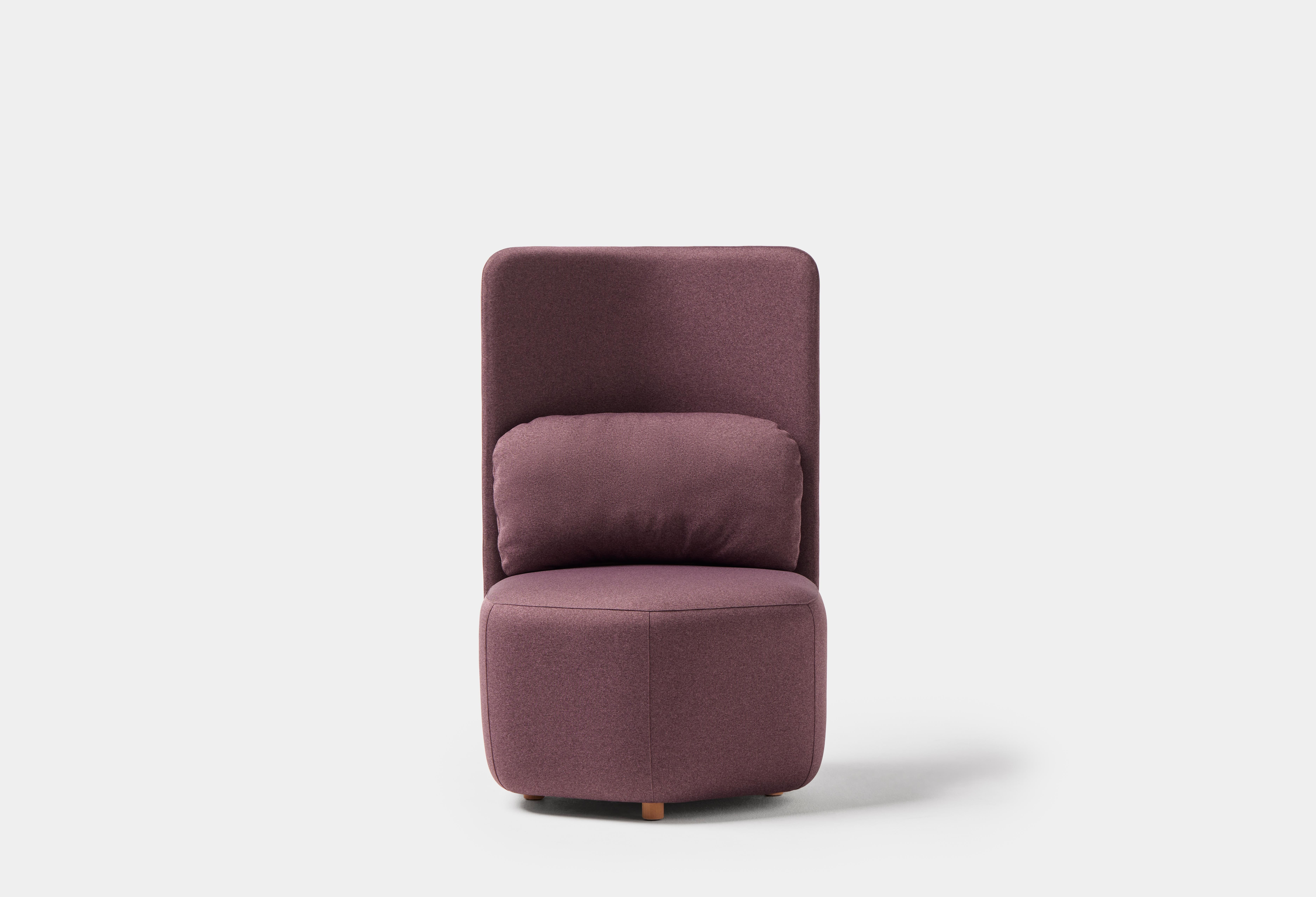 HEX armchair with high backrest without side panels by Pepe Albargues
Dimensions: W 70 x D 77 x H 107 x seat 44.
Materials: Pine wood and tablex seat structure. Backrest with metal frame, plywood and tablex board. Foam CMHR (high resilience and