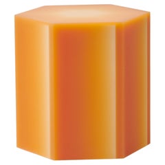 Tavolino/sgabello geometrico in resina epossidica a scatola esagonale in arancione sfumato di Facture