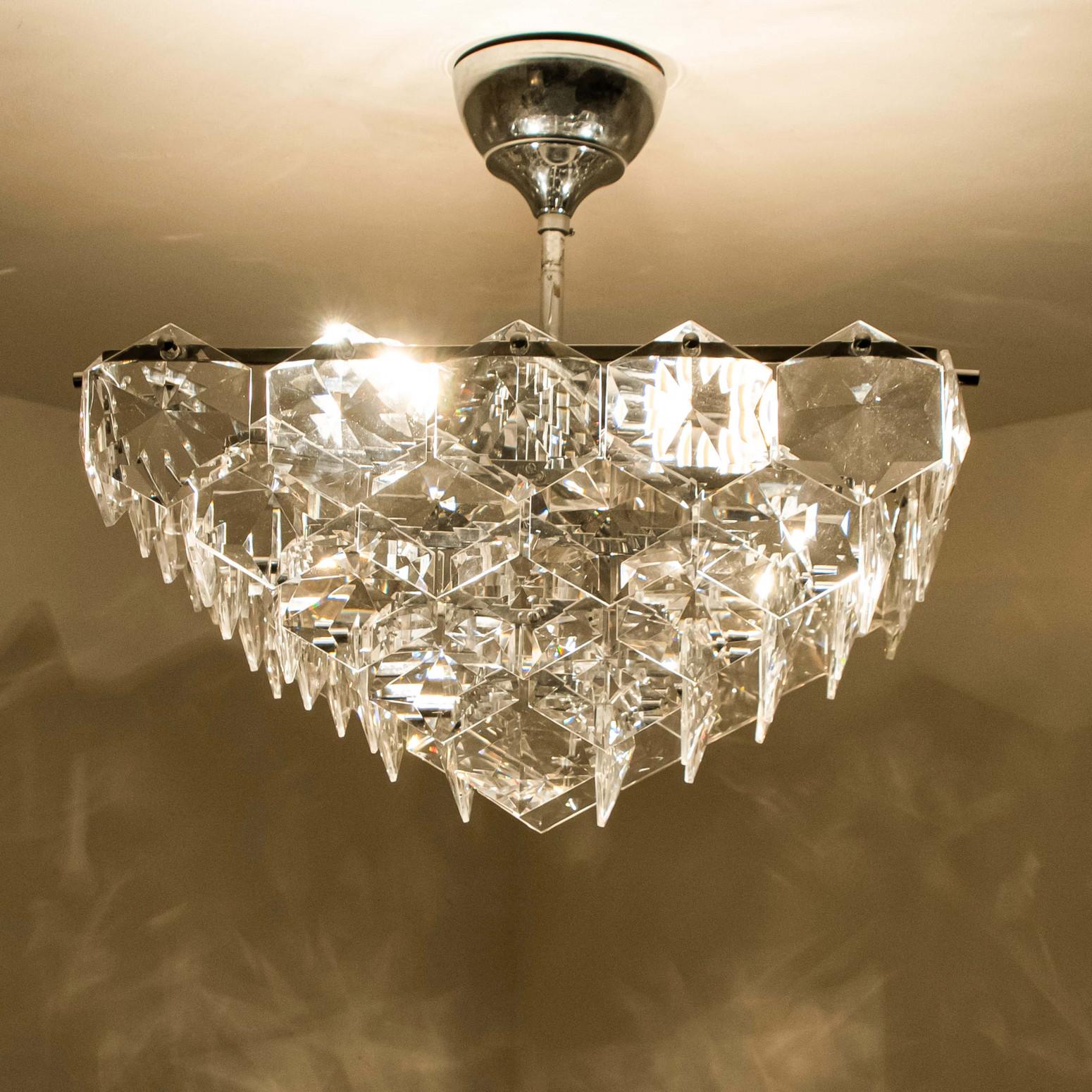 Lampada a sospensione Kinkeldey in cristallo cromato esagonale, 1970 in vendita 7