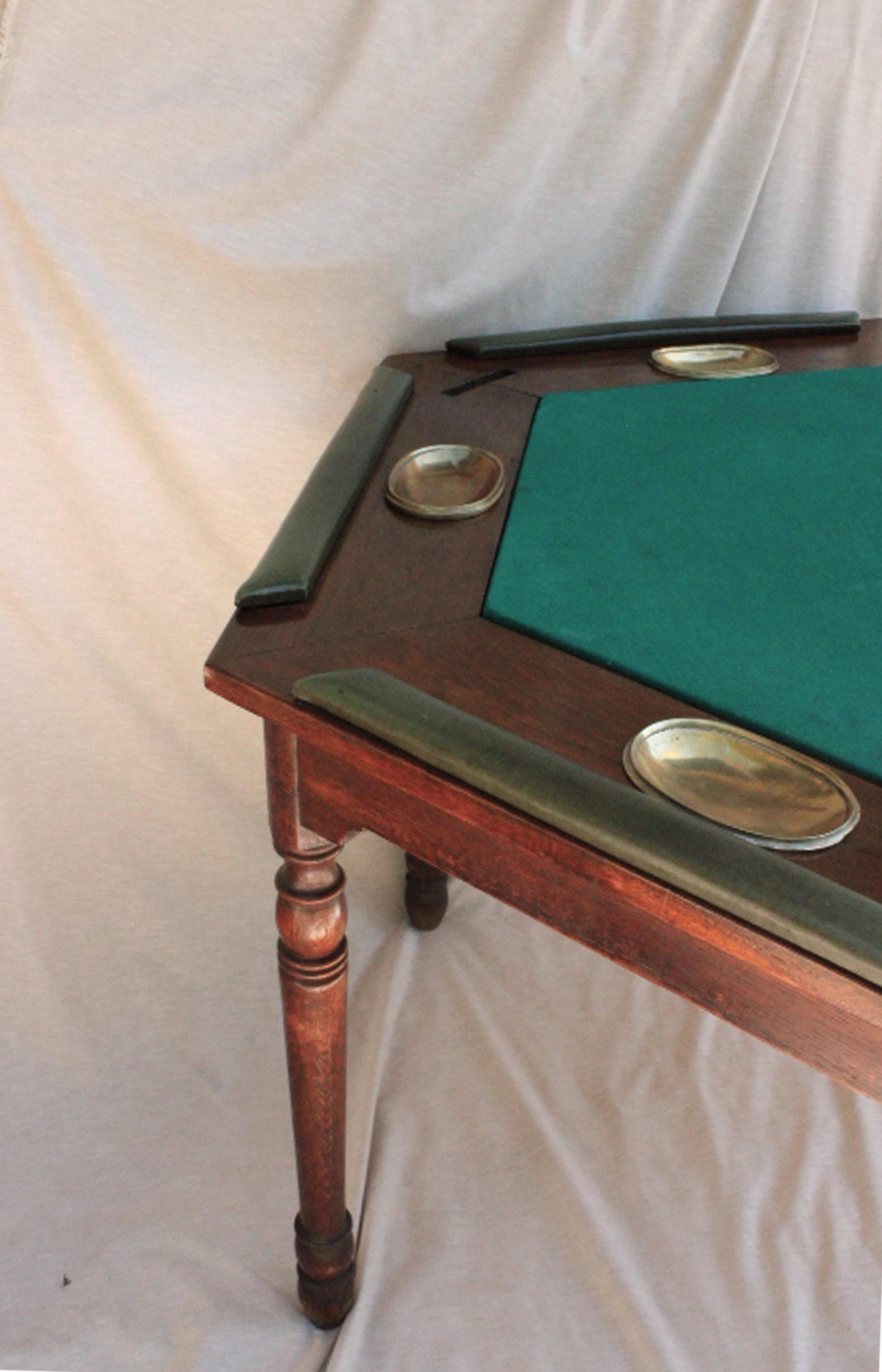Hex-Spieltisch aus dem 19. Jahrhundert (Geschnitzt) im Angebot
