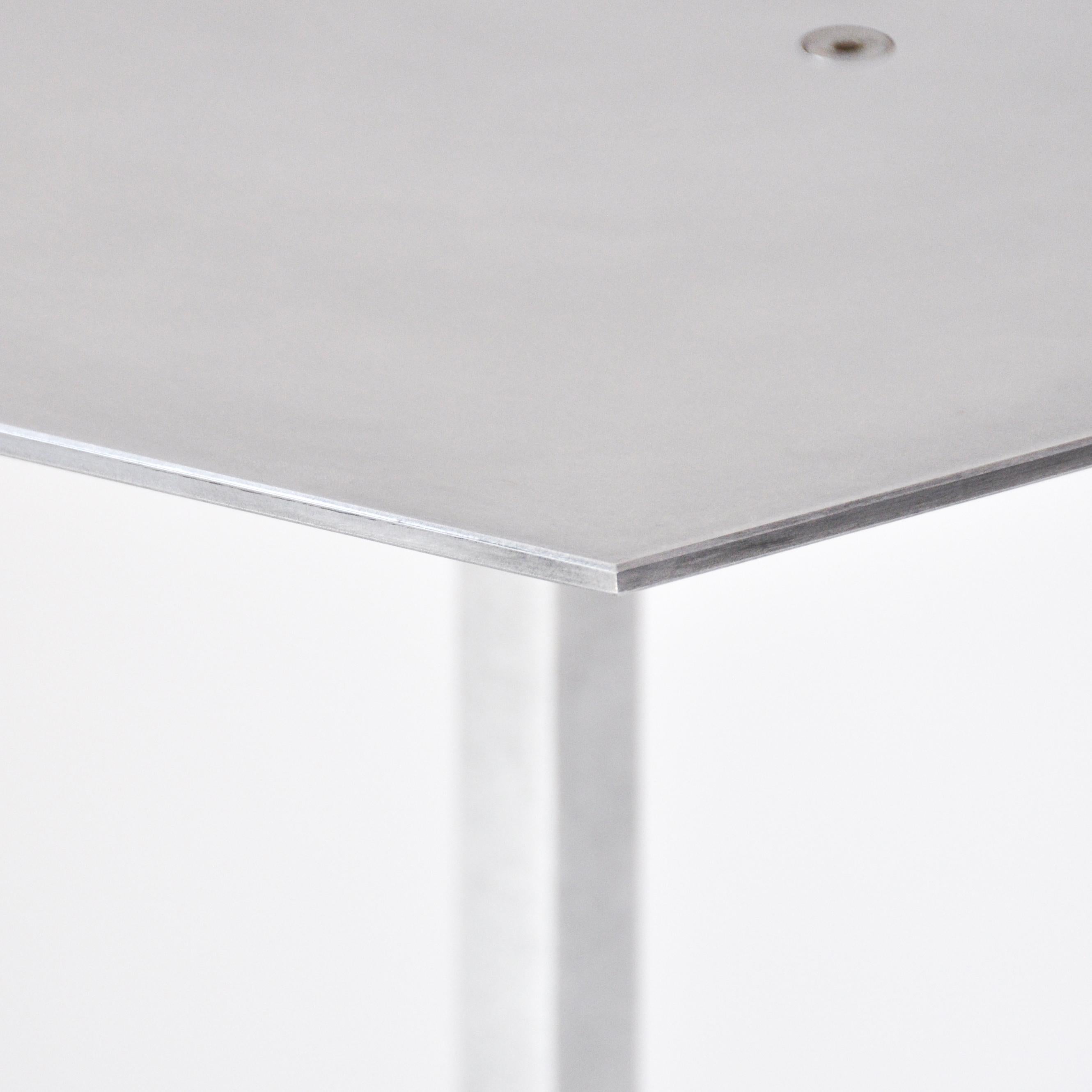 Hex600 Tisch von MLK Furniture im Angebot 1