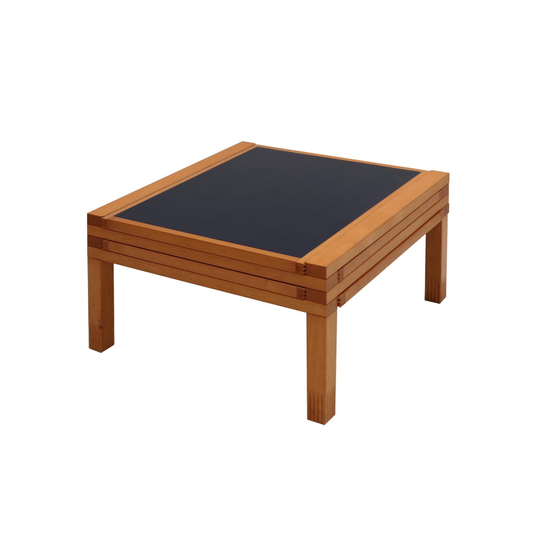 Hexa Model Table Designed by Bernard Vuarnesson, Edited by Bellato 80s. In Good Condition For Sale In Madrid, ES