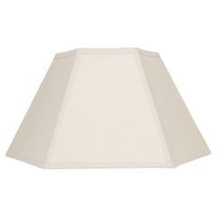 Paralume esagonale in lino, rifiniture in crema - 14" - Montaggio USA
