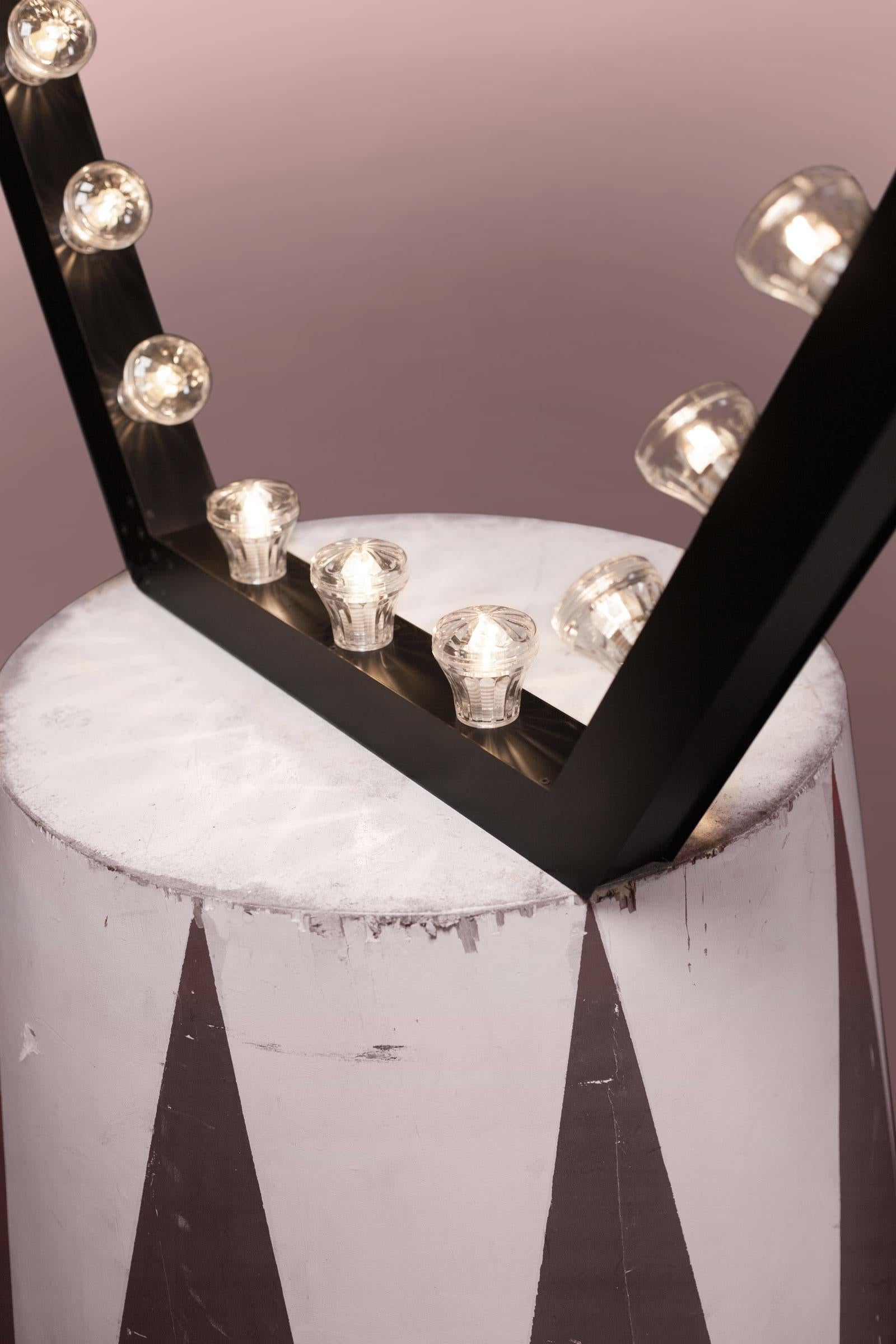 Lámpara colgante hexagonal mediana de aluminio plateado by JSPR Posmoderno en venta