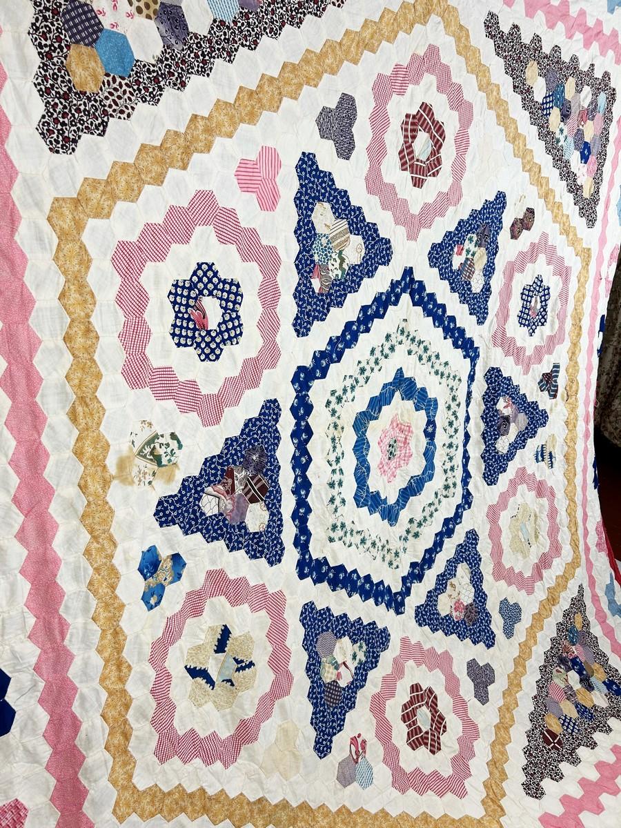 Hexagon patchwork in printed cotton - USA Circa 1860 For Sale 8