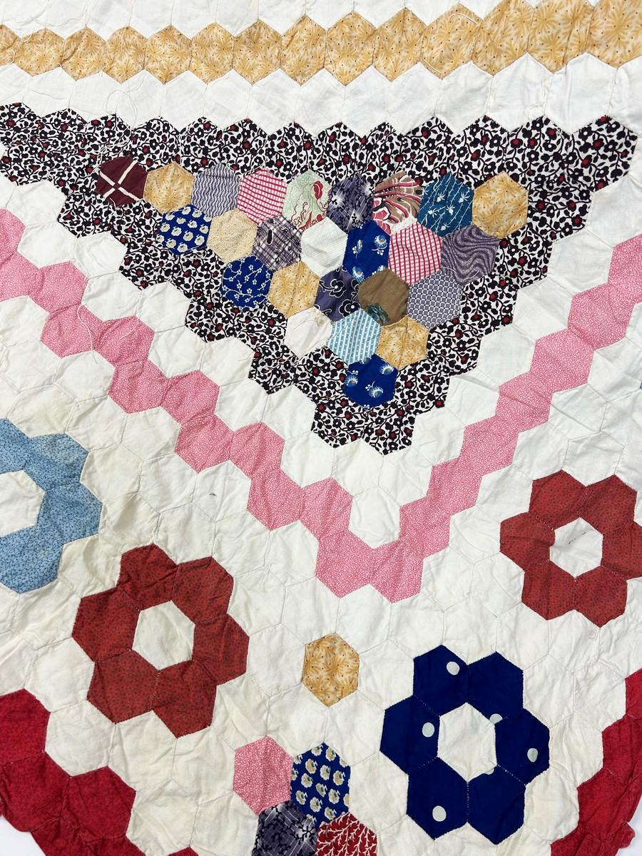 Hexagon patchwork in printed cotton - USA Circa 1860 For Sale 2