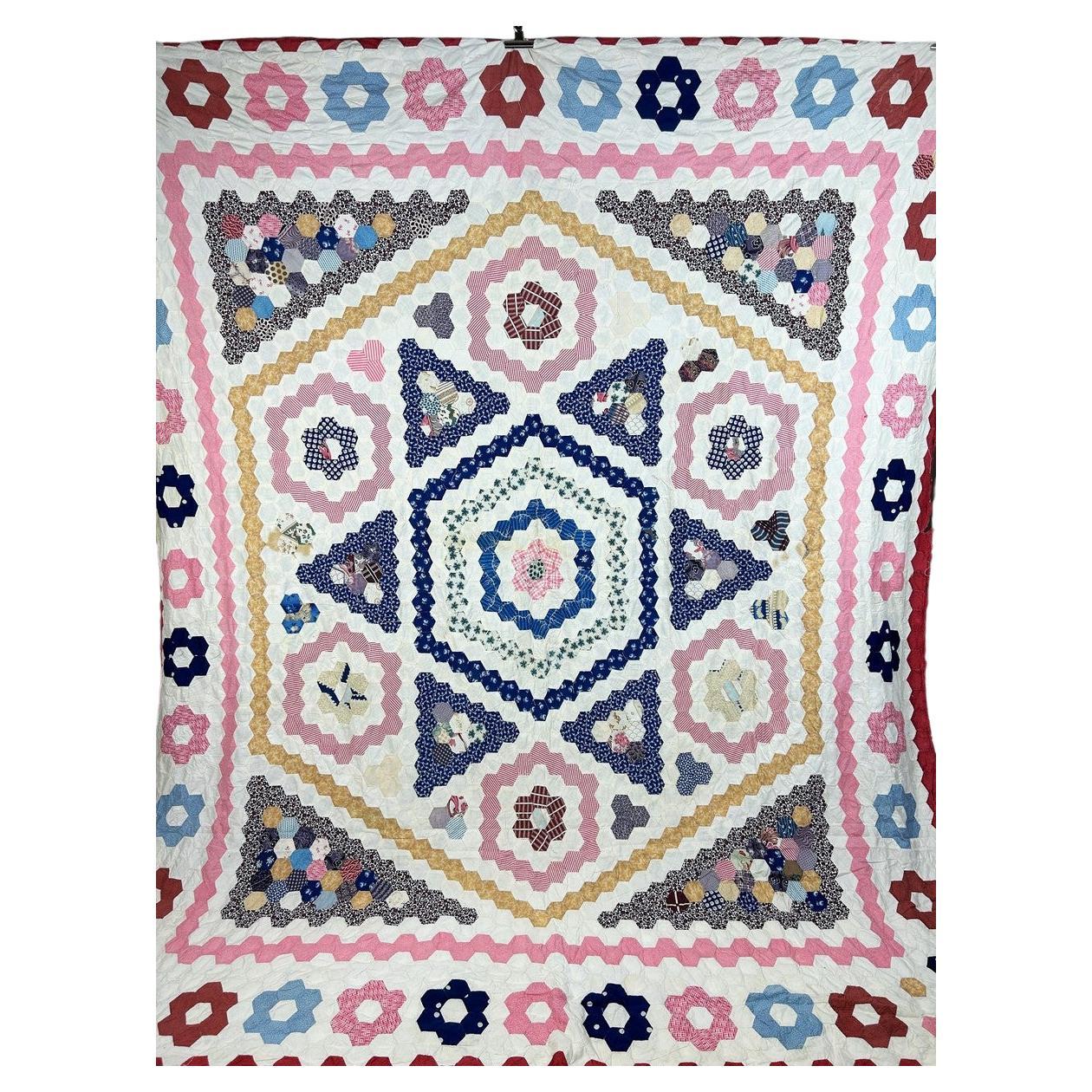 Hexagon patchwork in printed cotton - USA Circa 1860 For Sale