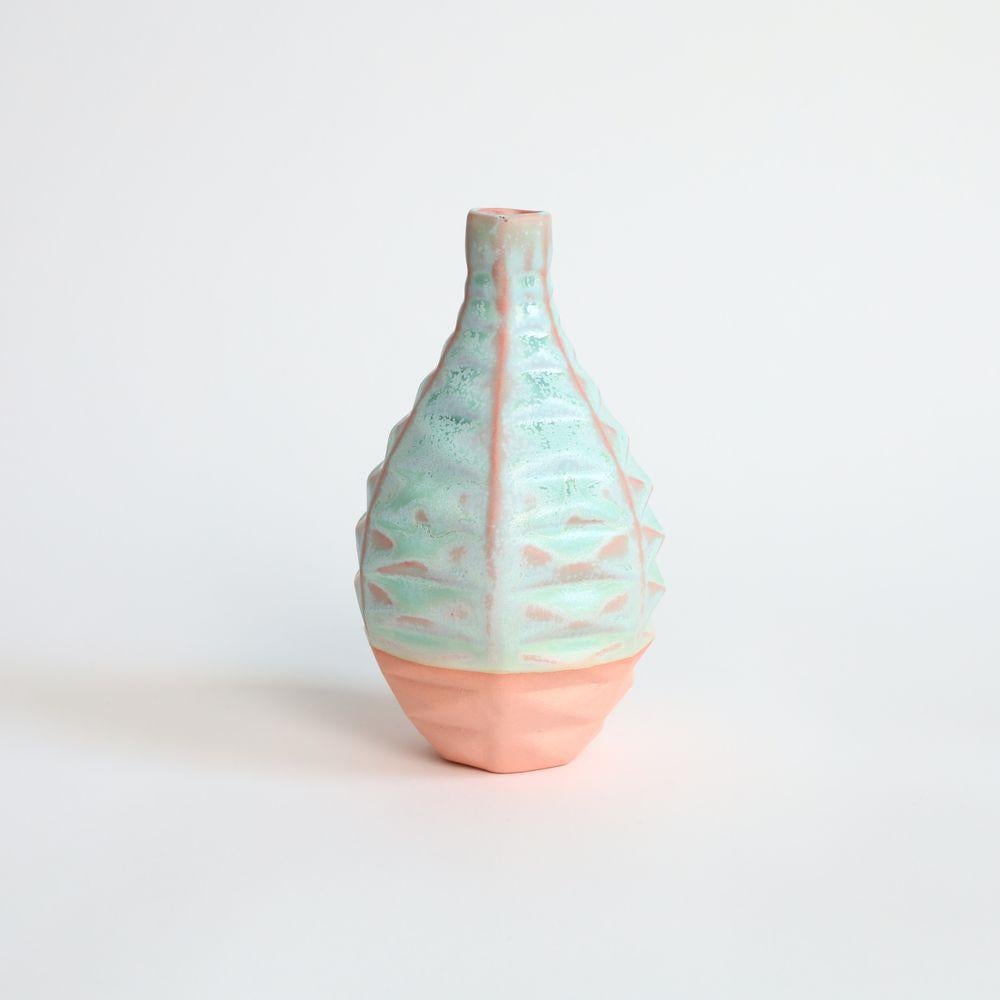 Hexagon Patterned Vessel in Strawberry Pistachio In New Condition For Sale In Brooklyn, NY