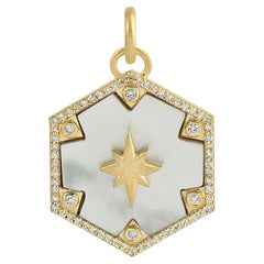 Sechseckiger Anhänger mit Perlen- und Pave-Diamanten in 14k Gelbgold
