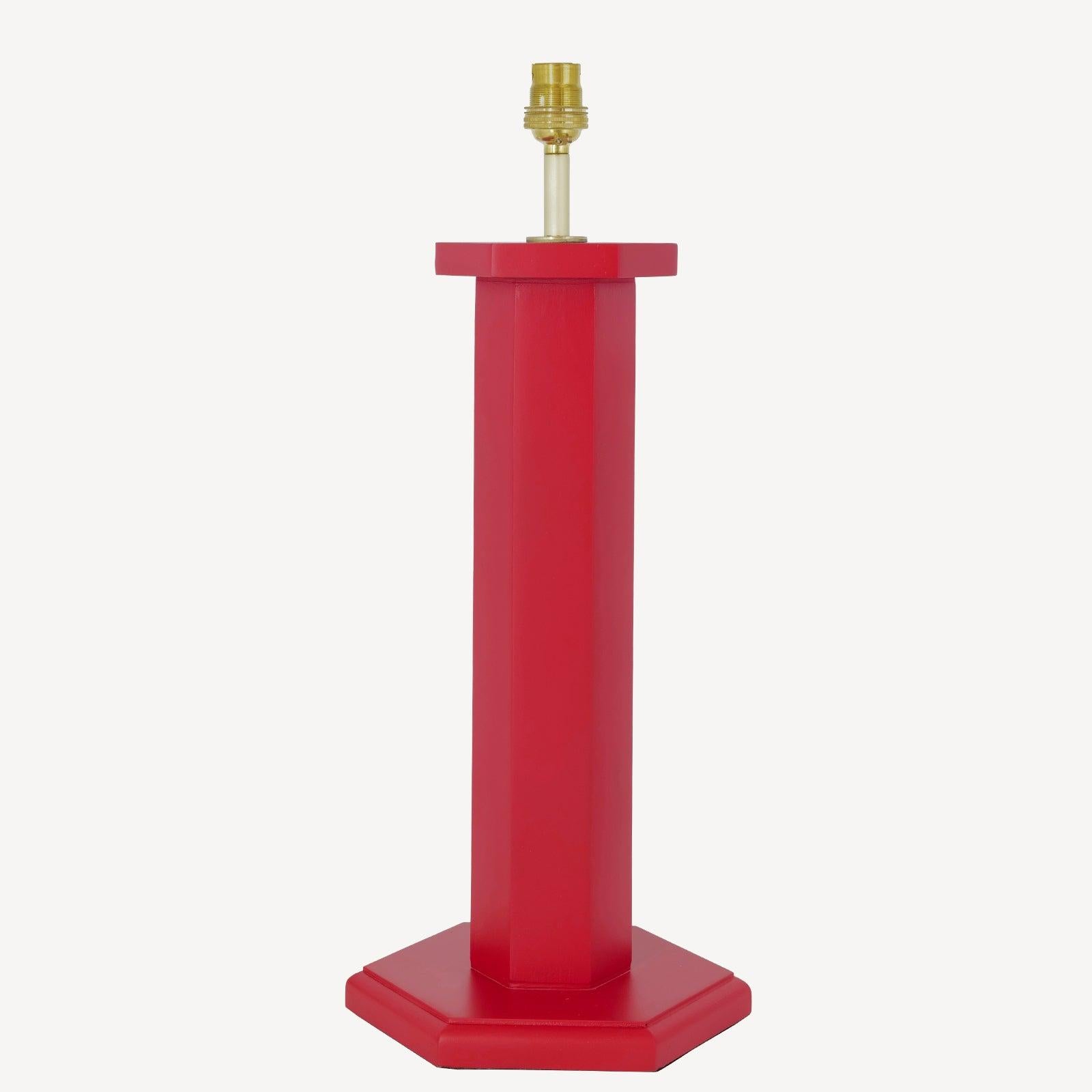 Britannique Lampe de table hexagonale rouge août en vente