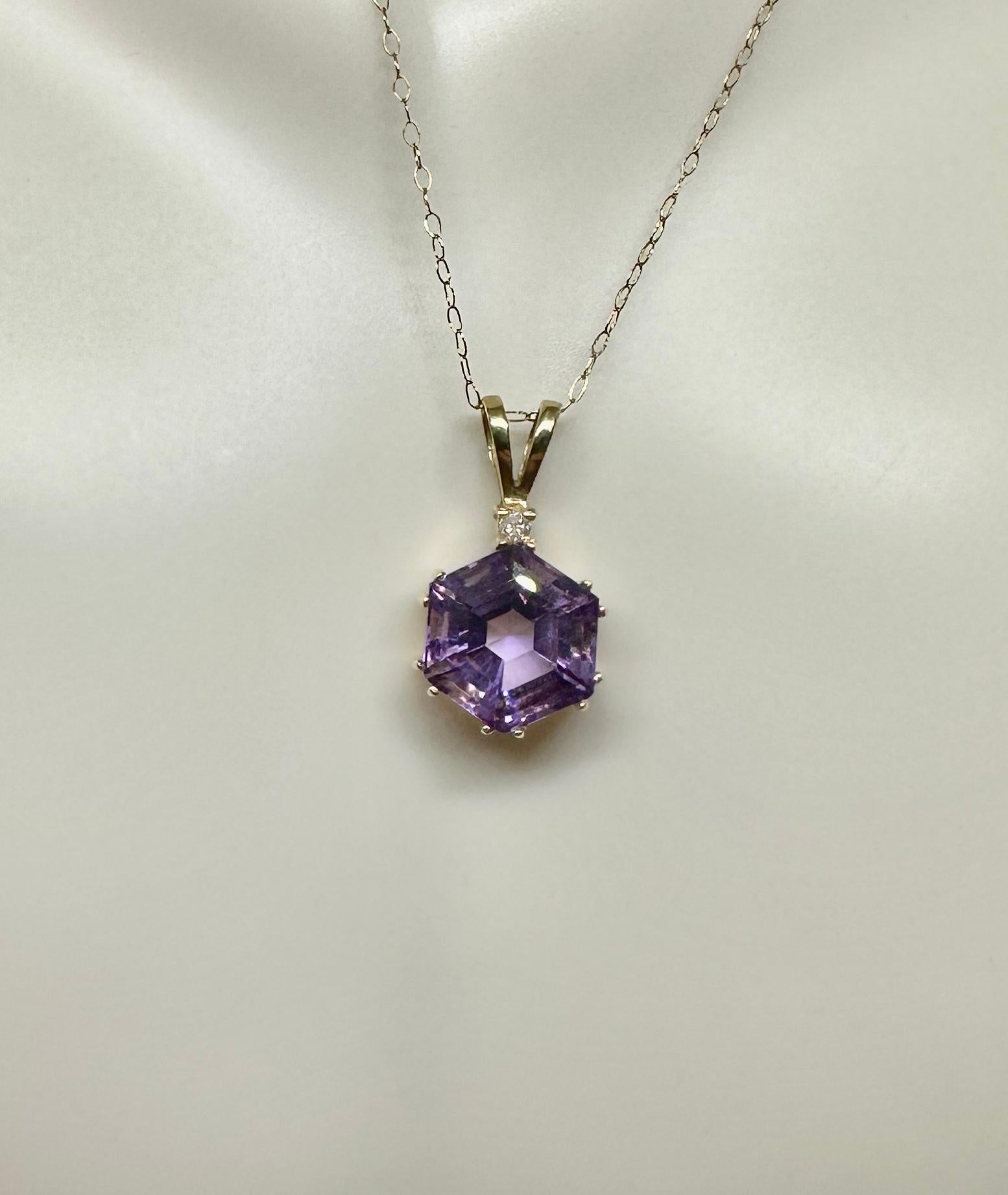 Hexagonal Amethyst Diamond Lavaliere Pendant Necklace Antique 14 Karat Gold In Excellent Condition For Sale In New York, NY