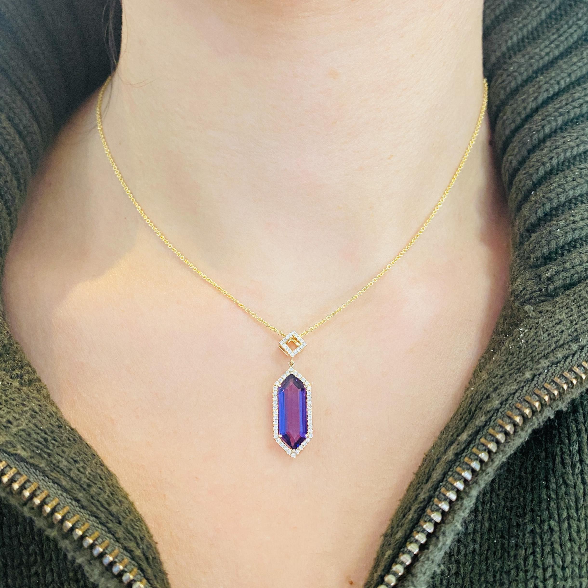 Hexagonal Amethyst Pendant with Diamond Halo 3.75 Carat and Chain in 14k Gold In New Condition For Sale In Austin, TX