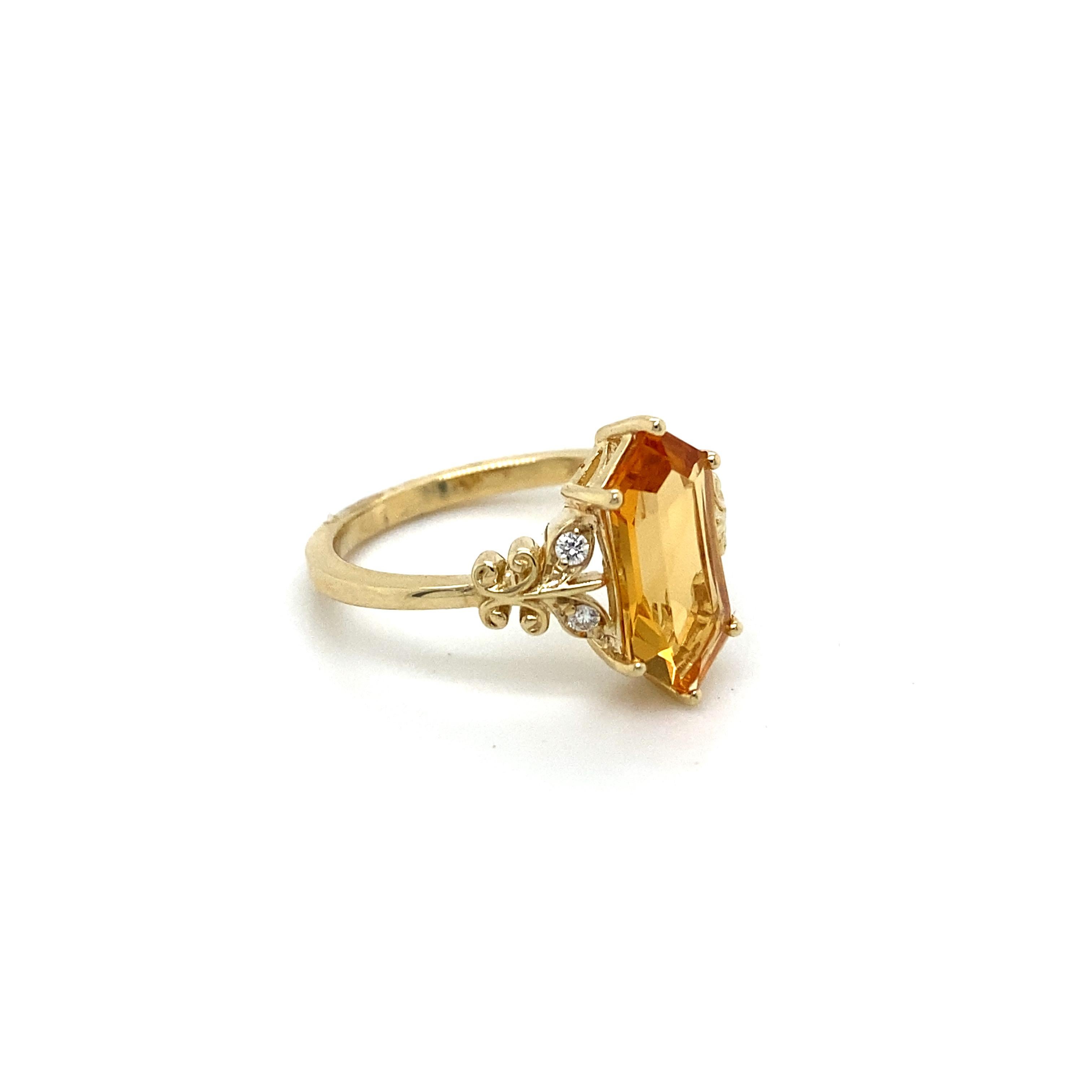 For Sale:  Hexagonal Citrine Ring with Diamonds and 6 Sides 2.15 Carat Total Weight 2