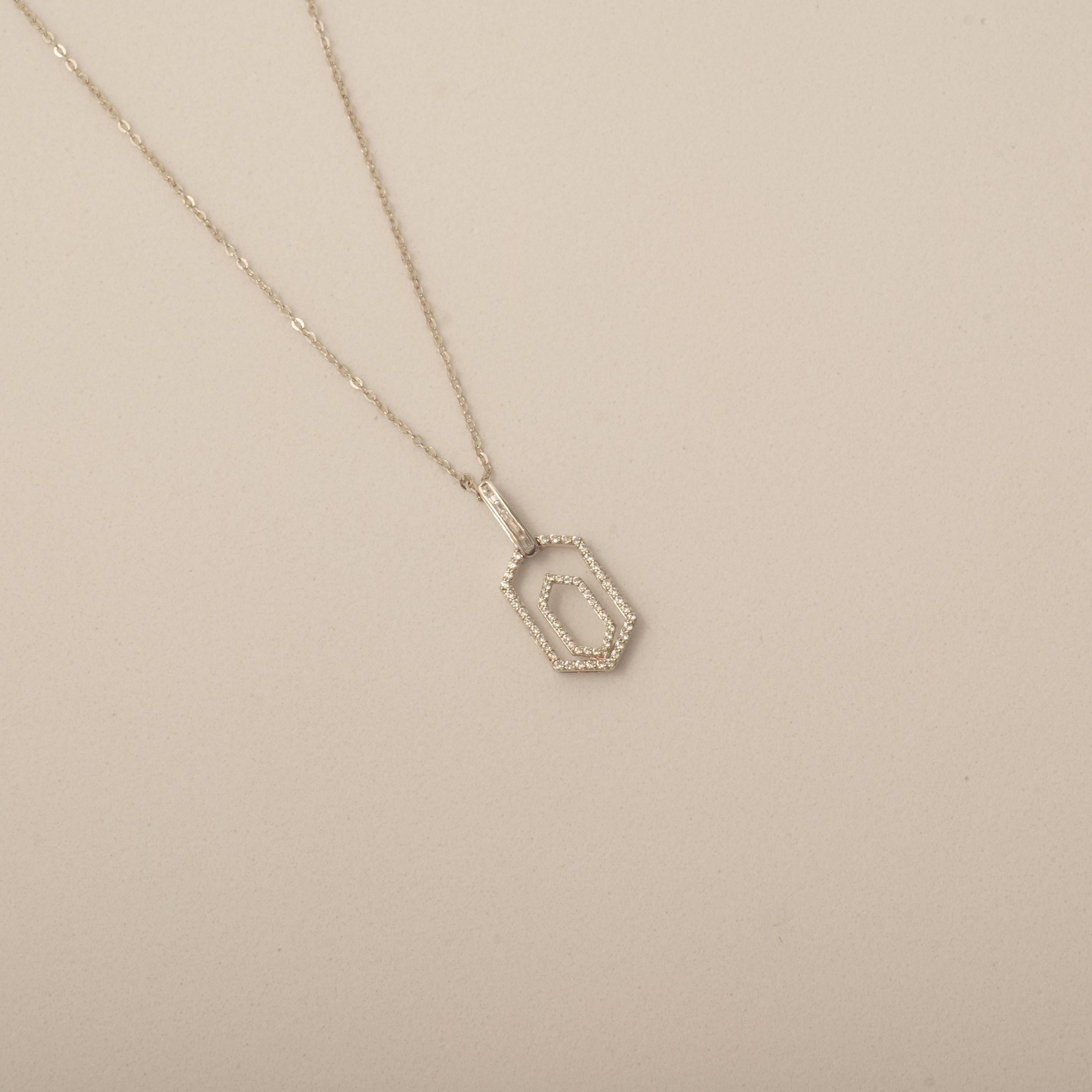 Collar Colgante de Diamantes Hexagonales de Oro Macizo de 14 K (Certificado) en venta 2