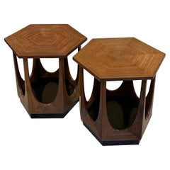 Tables d'appoint hexagonales G-plan des années 1960 conçues par Victor Wilkins