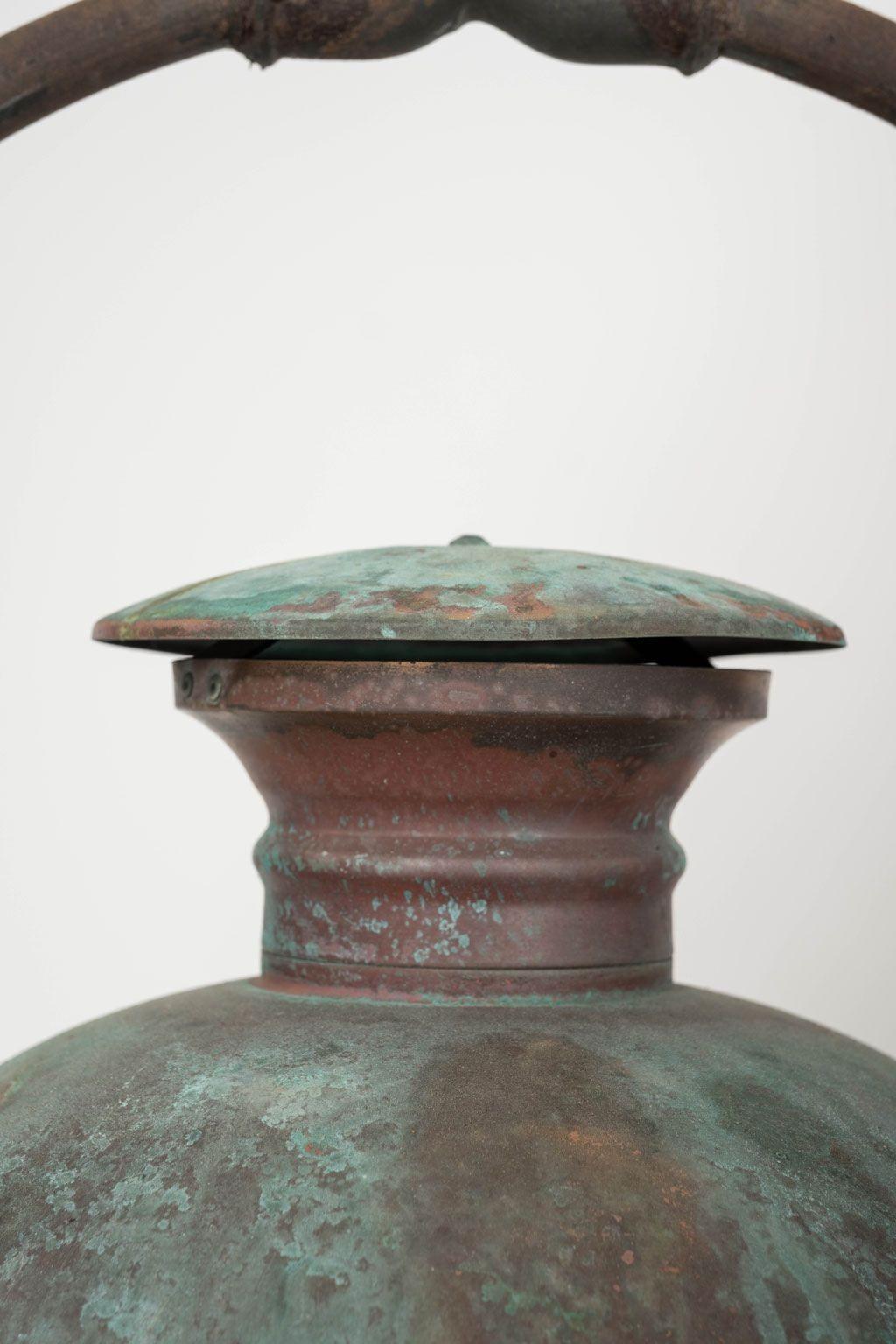 Farol hexagonal de cristal abovedado verde verdigris cobrizo Provincial francés en venta