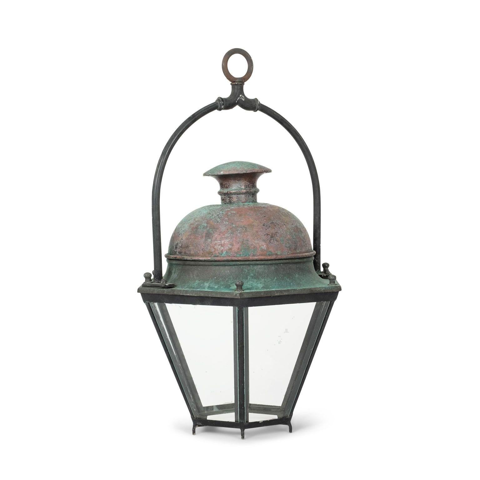 Farol hexagonal de cristal abovedado verde verdigris cobrizo Vaciado en venta