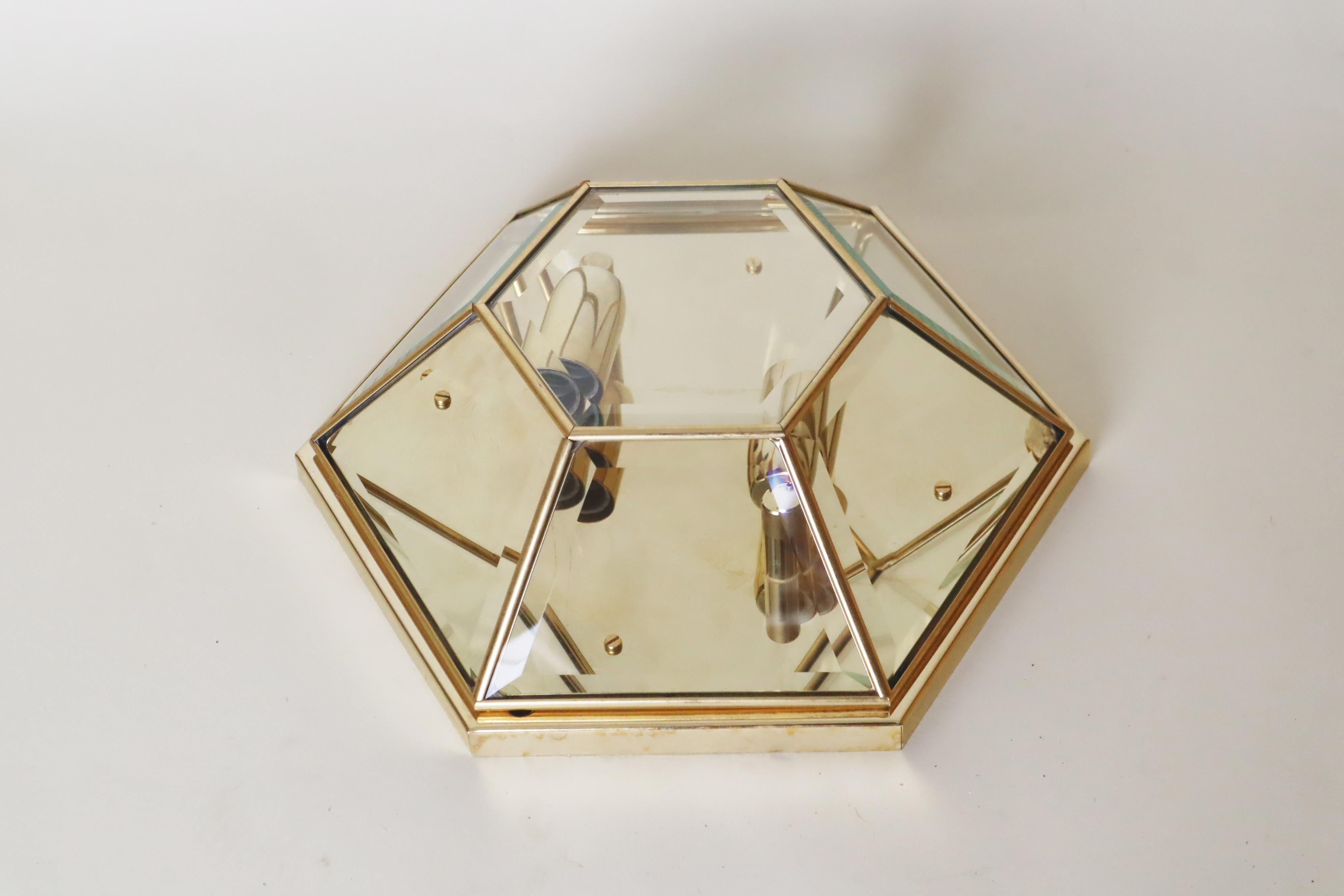 Lampe murale ou encastrée hexagonale plaquée or avec verre à facettes, Italie, années 1980 en vente 4