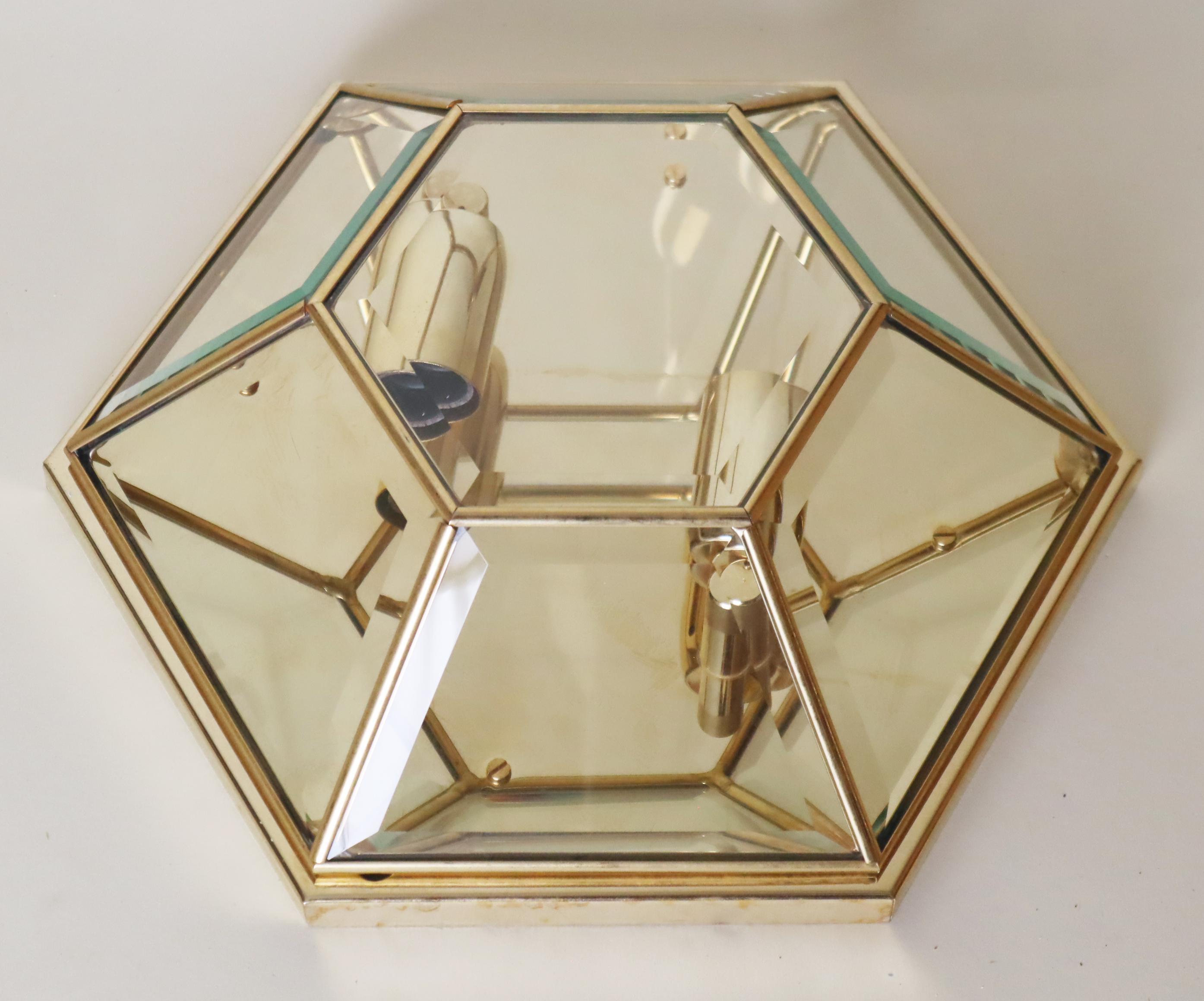 Lampe murale ou encastrée hexagonale plaquée or avec verre à facettes, Italie, années 1980 en vente 8