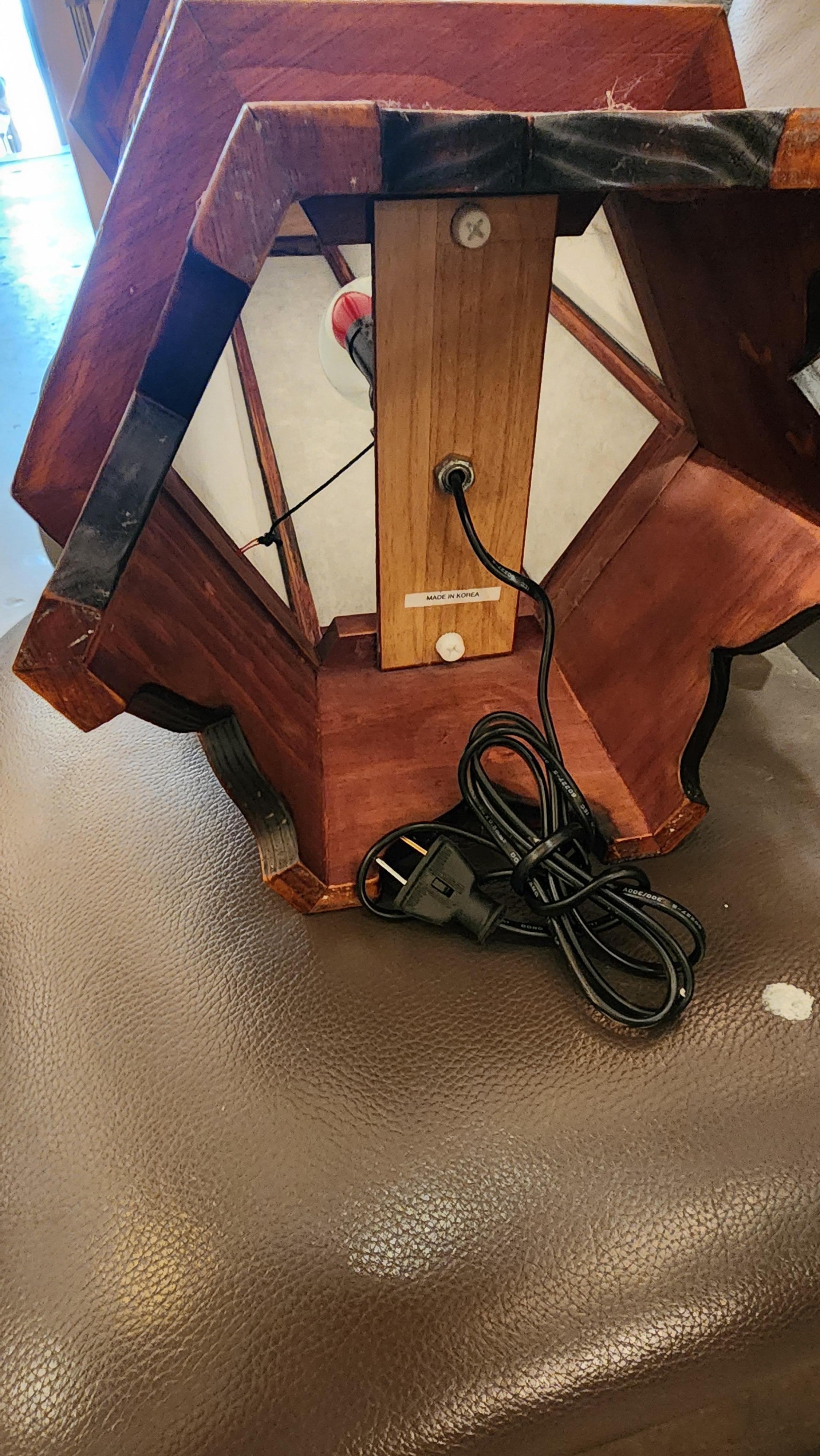 Lampadaire coréen hexagonal en vente 2