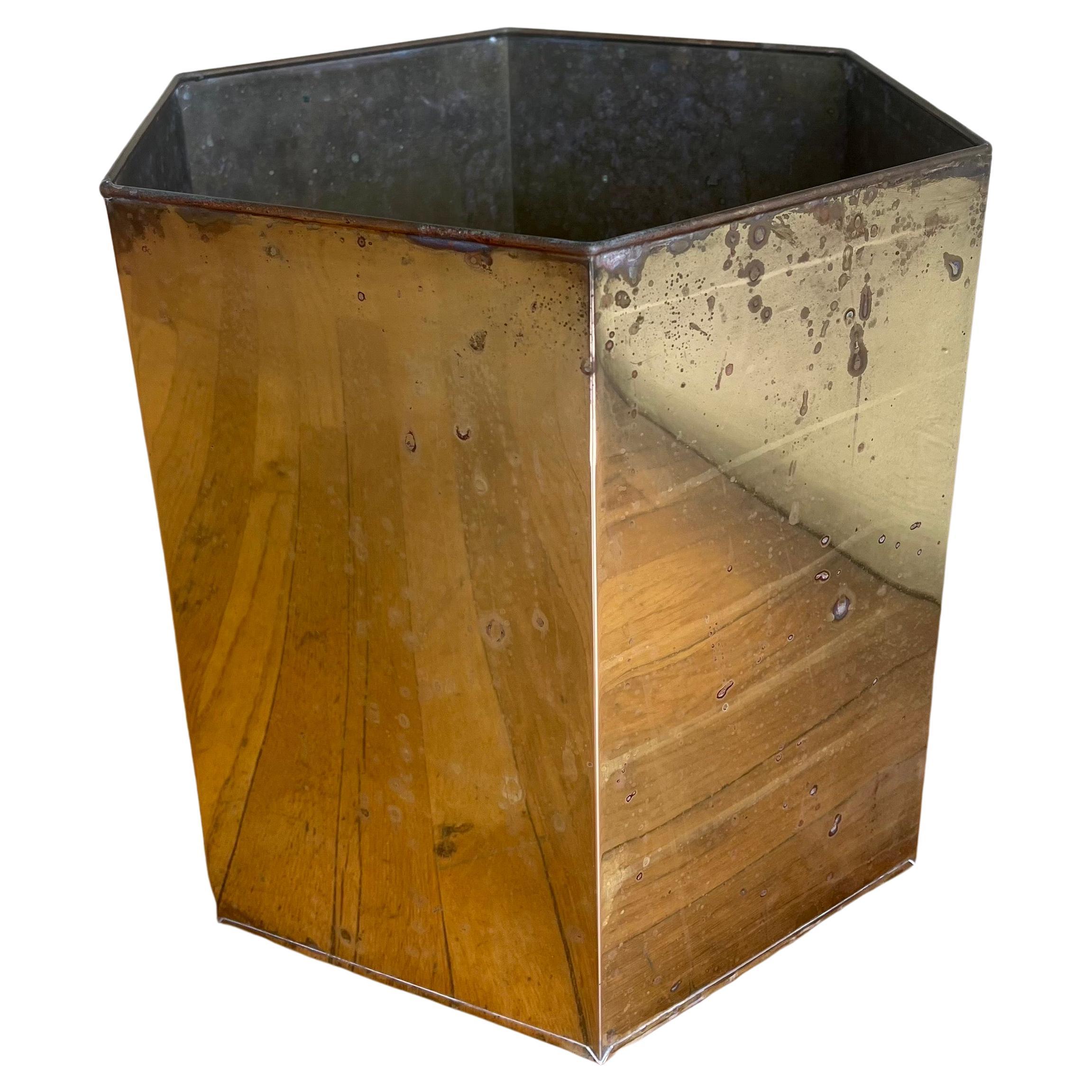 Great decorative large hexagonal solid polished brass thin walls planter, good quality piece circa 1970s, excellent welding no scratches can be polished to mirror shine, but we are selling it AS/IS condition.