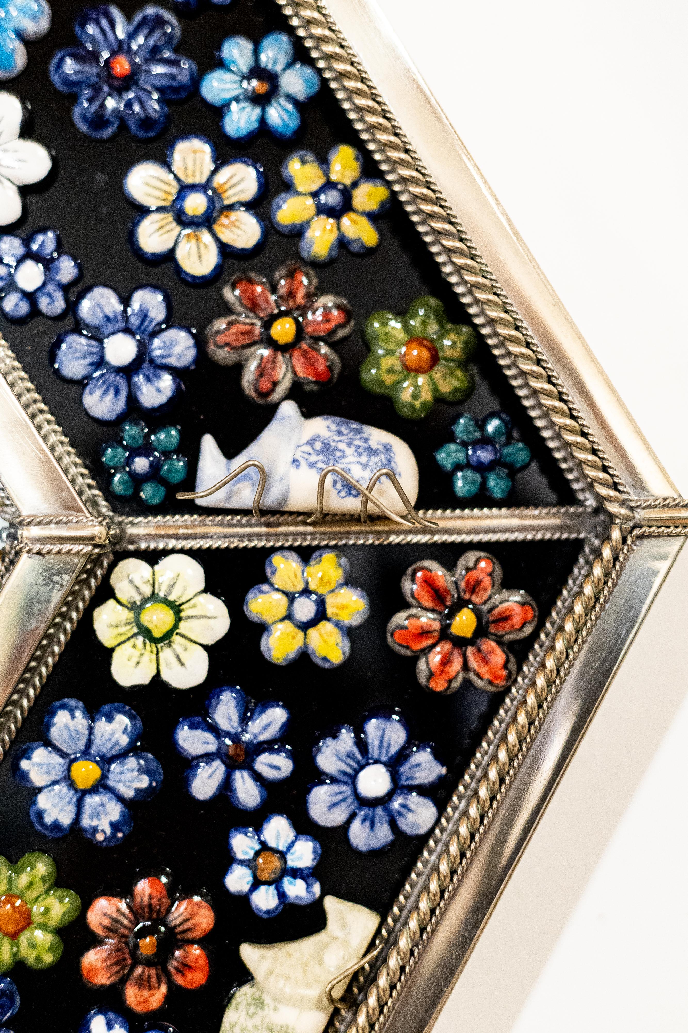 Hexagonal Mirror, Hand Painted Ceramic Flowers and Insects over White Metal In New Condition In Guadalajara, Jalisco