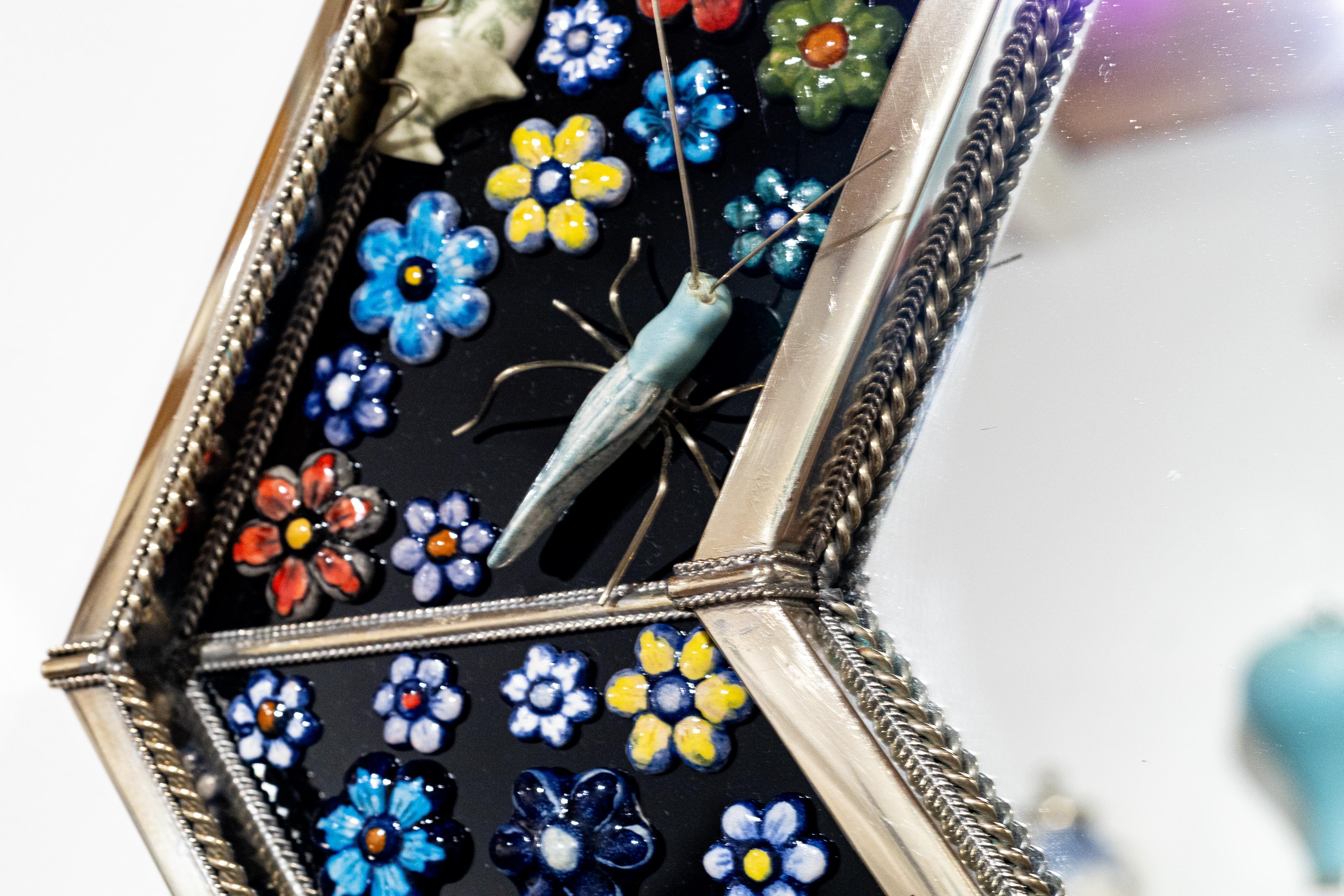 Hexagonal Mirror, Hand Painted Ceramic Flowers and Insects over White Metal In New Condition In Guadalajara, Jalisco