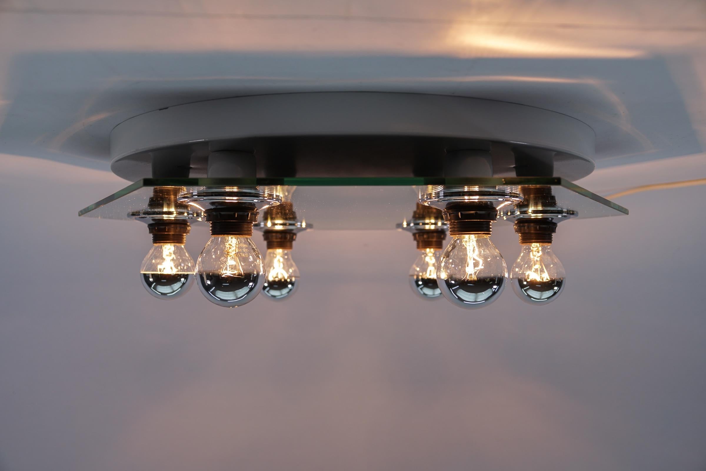 Hexagonal Mirrored Ceiling Lamp With Six Light Bulbs, 1970s Italy For Sale 3