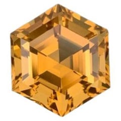 Pierre précieuse brésilienne naturelle orange hexagonale en citrine de 8,45 carats, taille hexagonale