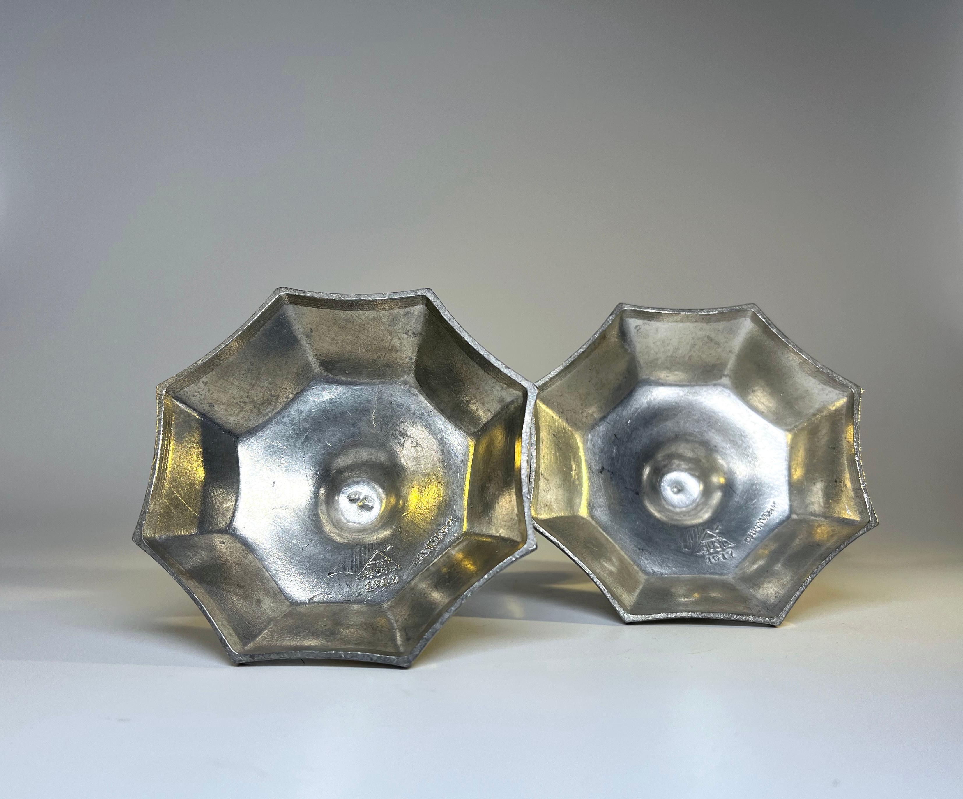 Hexagonal Pair Of Just Andersen, Denmark Pewter Candlesticks #1017 In Good Condition For Sale In Rothley, Leicestershire