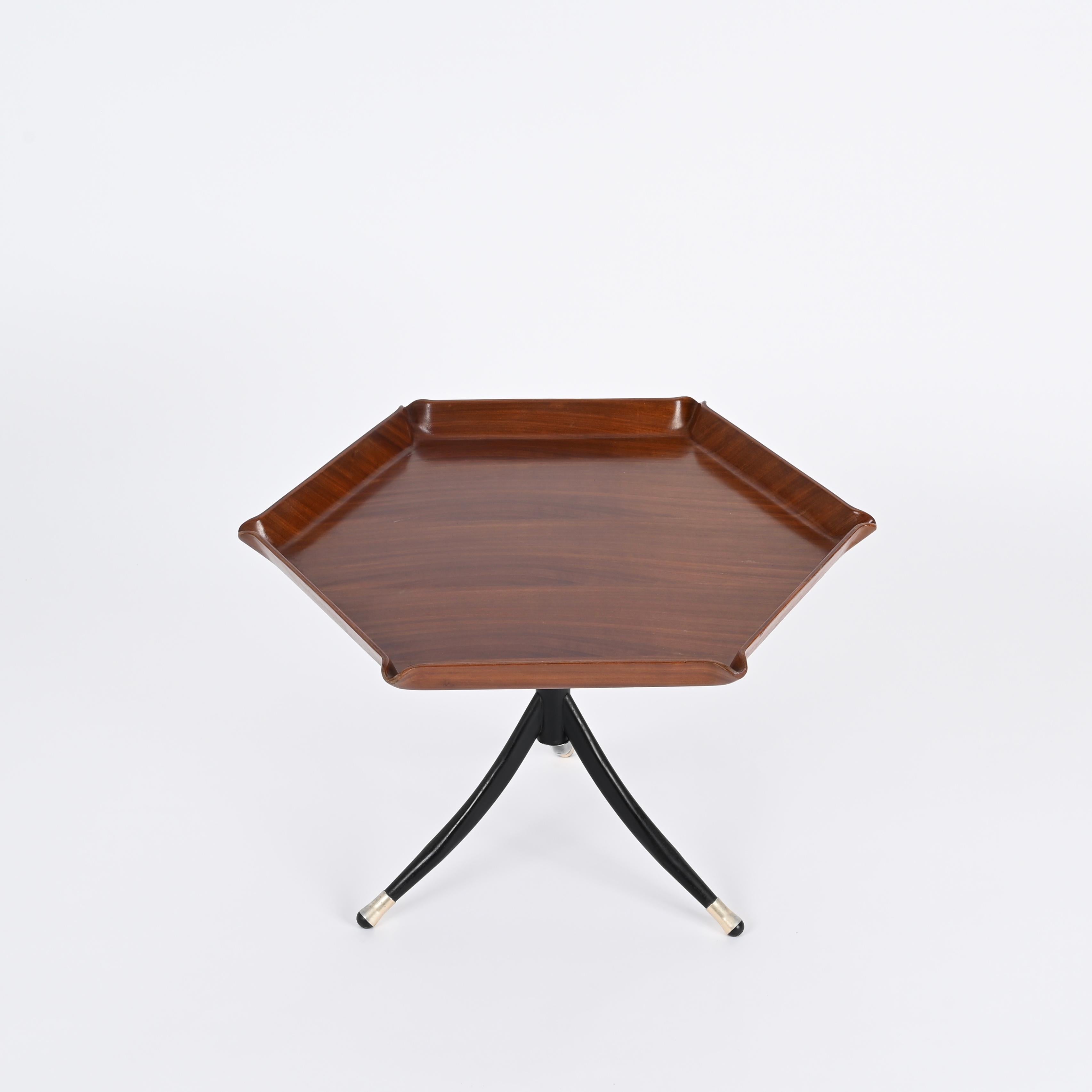Table d'appoint hexagonale en teck cintré et métal par Campo e Graffi, Italie, années 1960 en vente 2