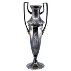 Sechseckiger Silberkrug